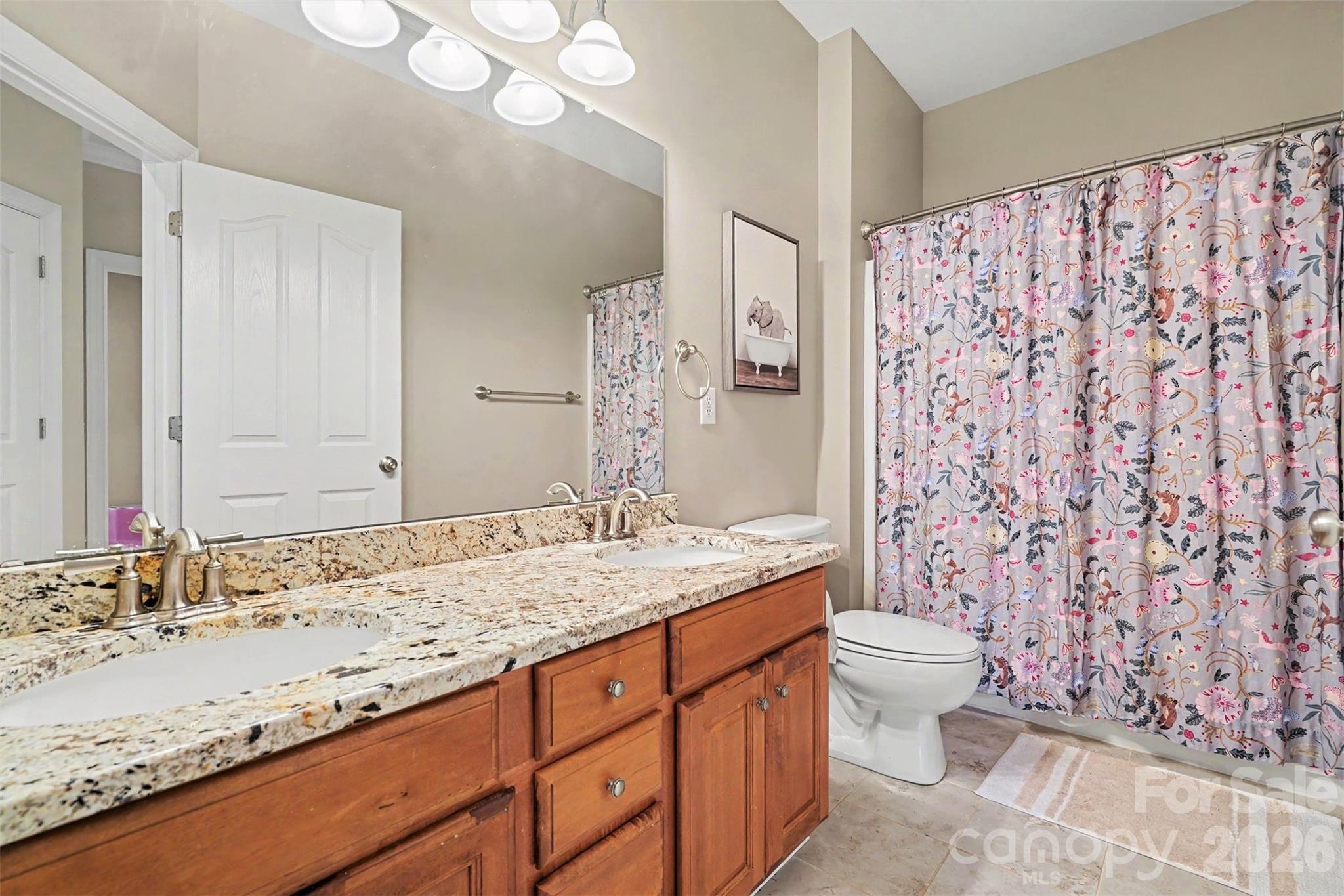 904 Carisbrooke Lane — Waxhaw
