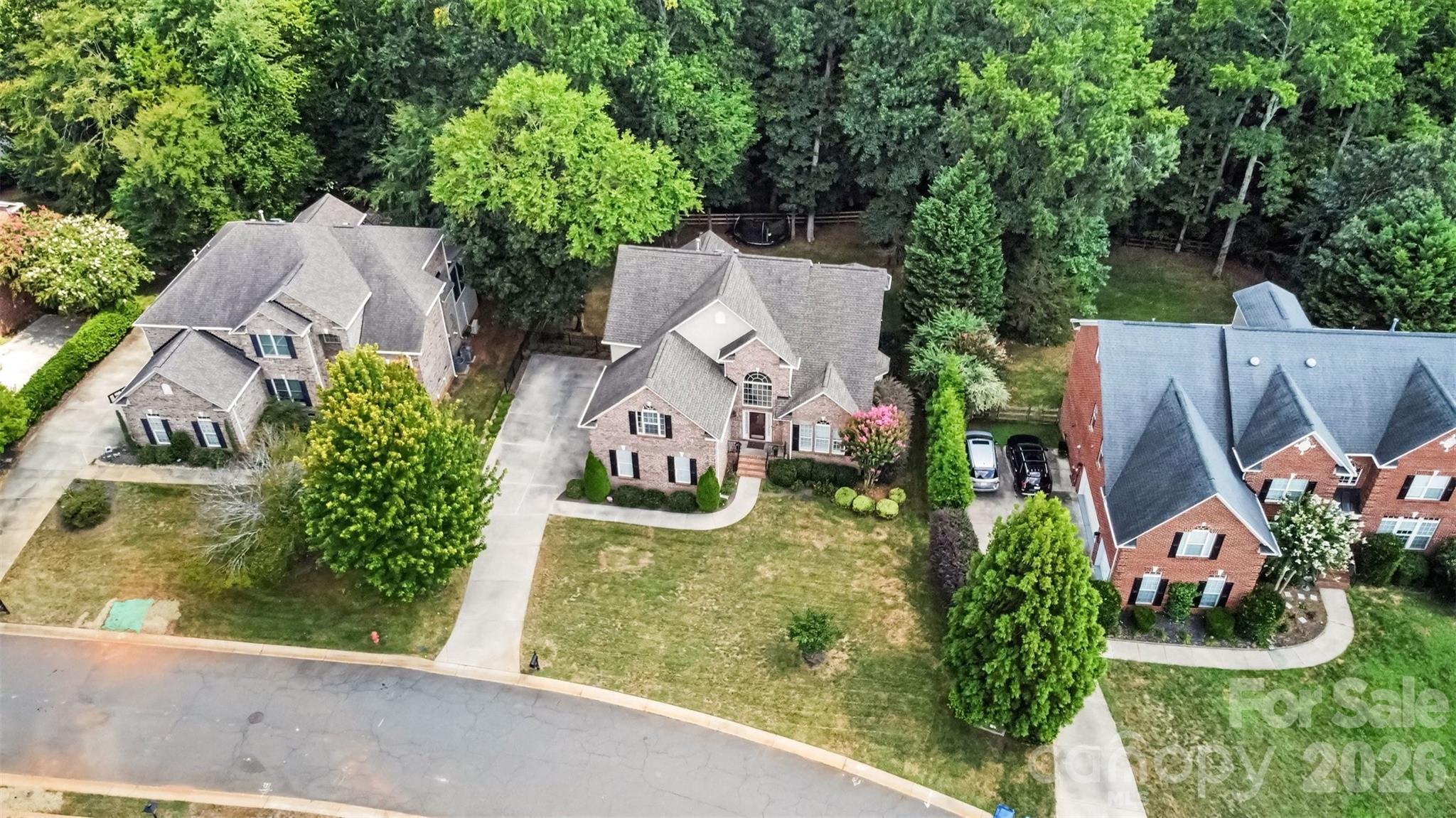 904 Carisbrooke Lane — Waxhaw