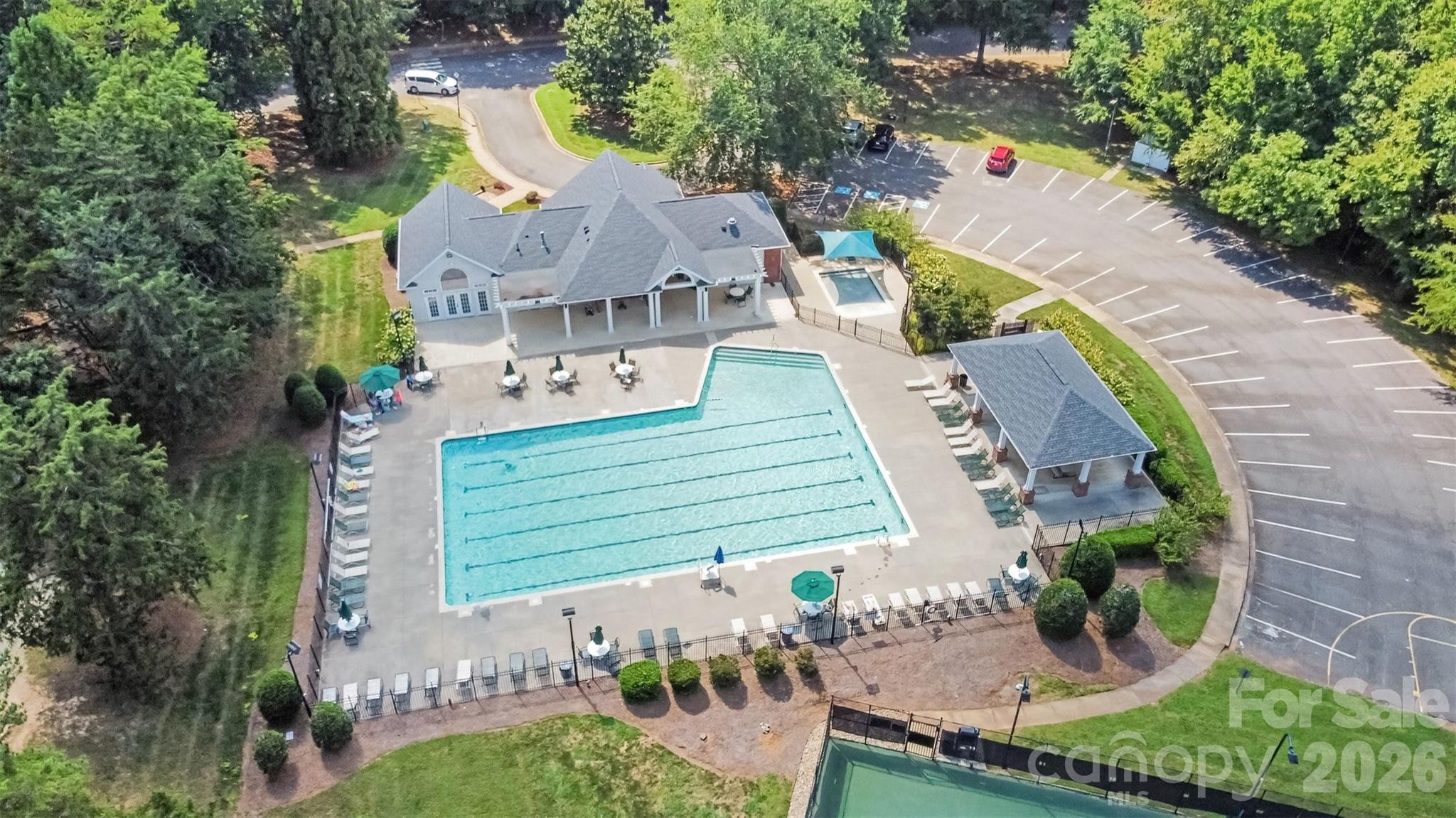 904 Carisbrooke Lane — Waxhaw