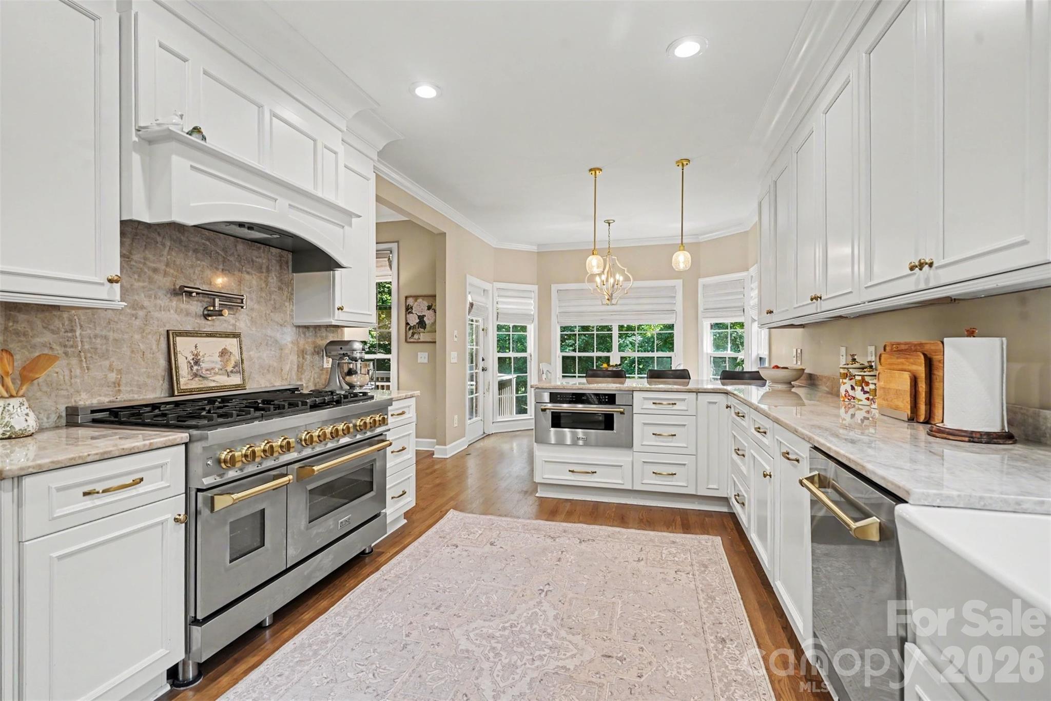 904 Carisbrooke Lane — Waxhaw