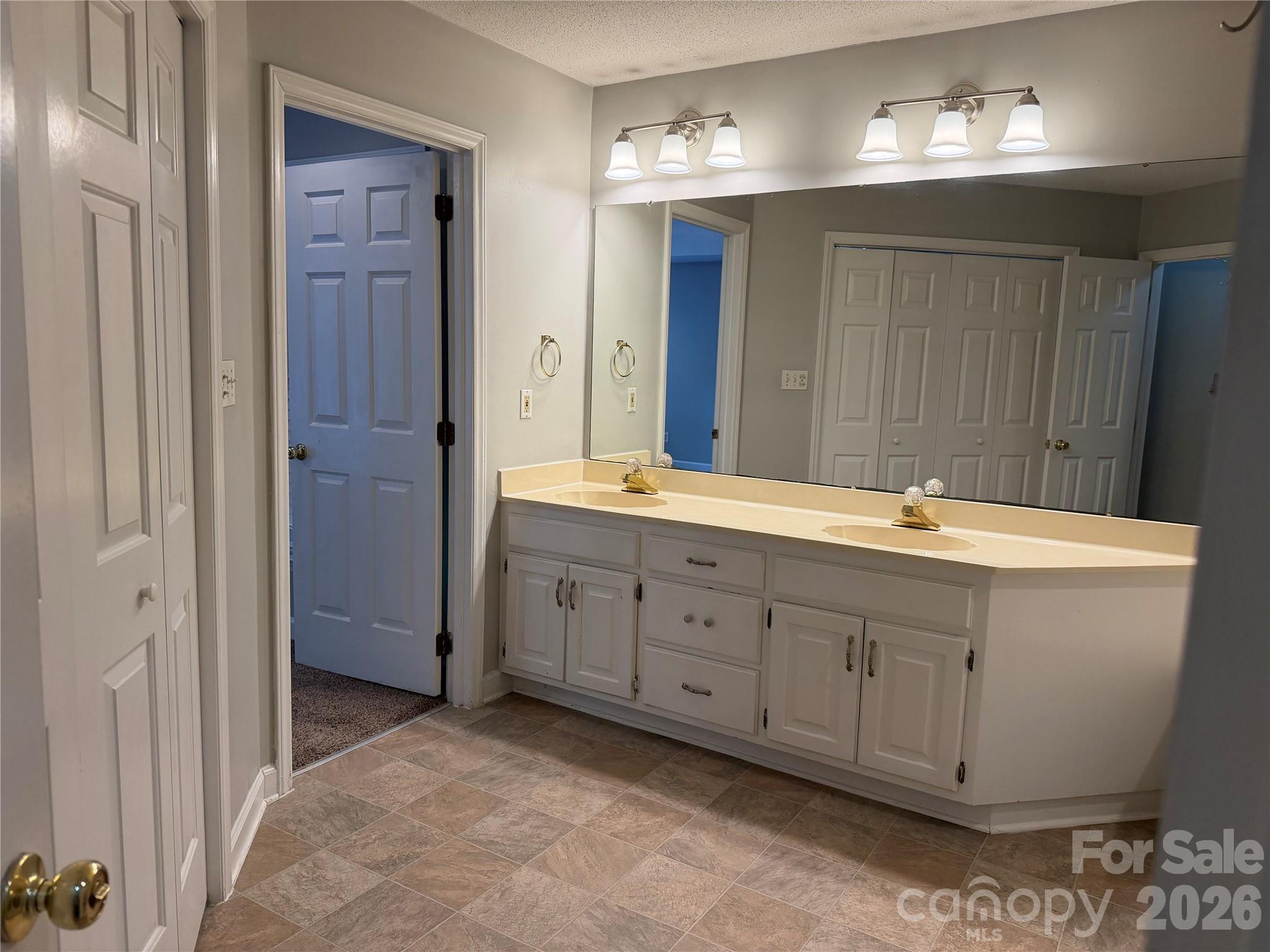 1611 Plantation Trail — Gastonia