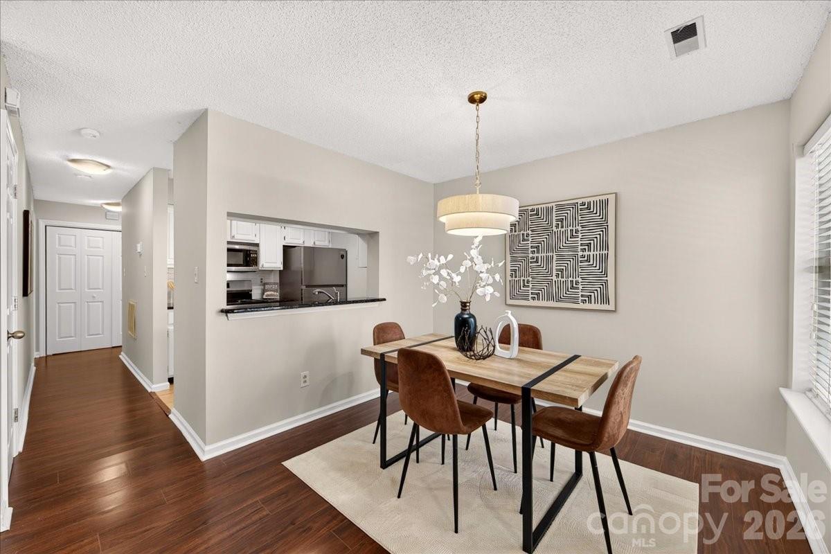5011 Sharon Road #N — Charlotte