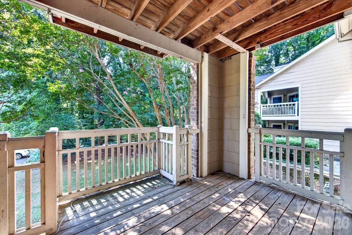 5011 Sharon Road #N — Charlotte