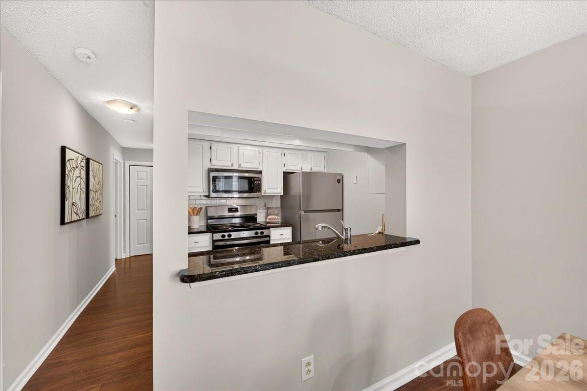 5011 Sharon Road #N — Charlotte
