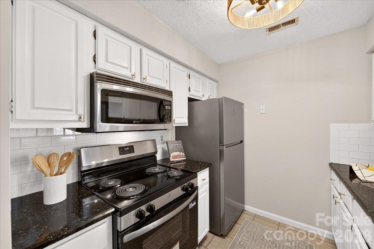 5011 Sharon Road #N — Charlotte