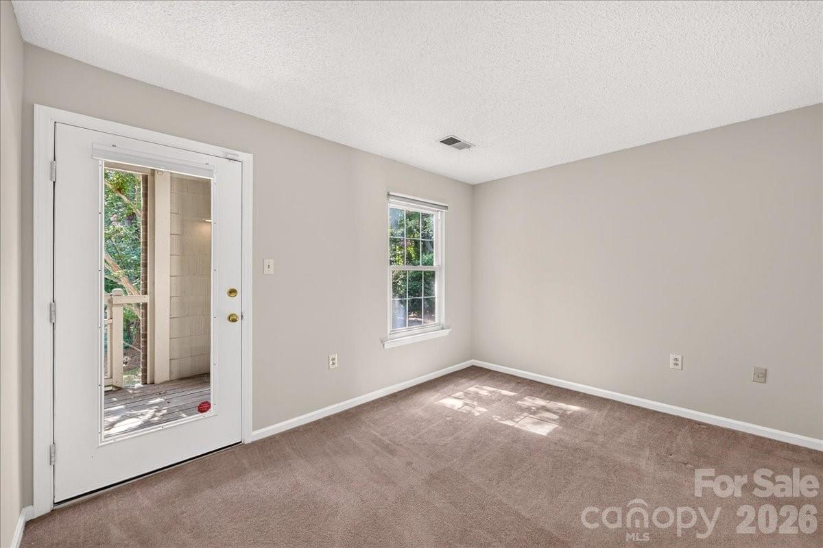 5011 Sharon Road #N — Charlotte