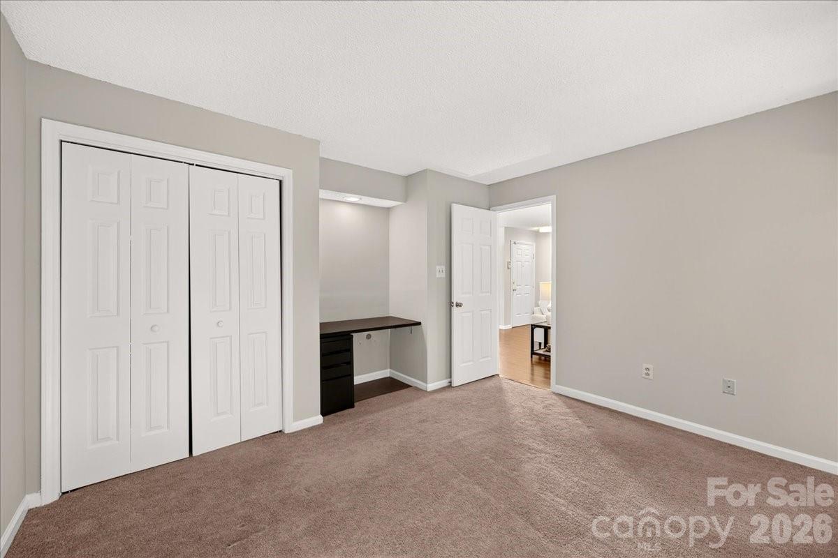 5011 Sharon Road #N — Charlotte