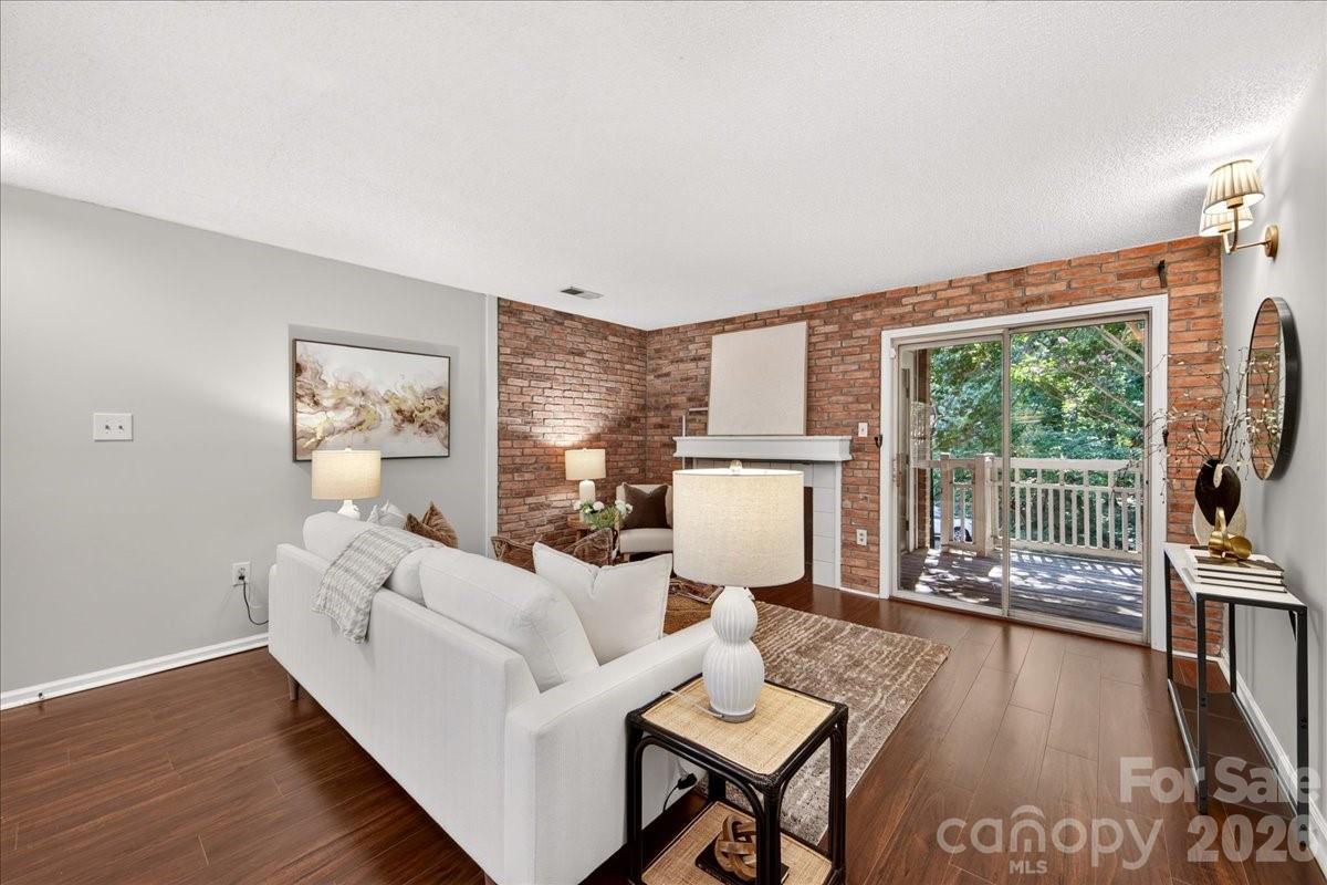 5011 Sharon Road #N — Charlotte