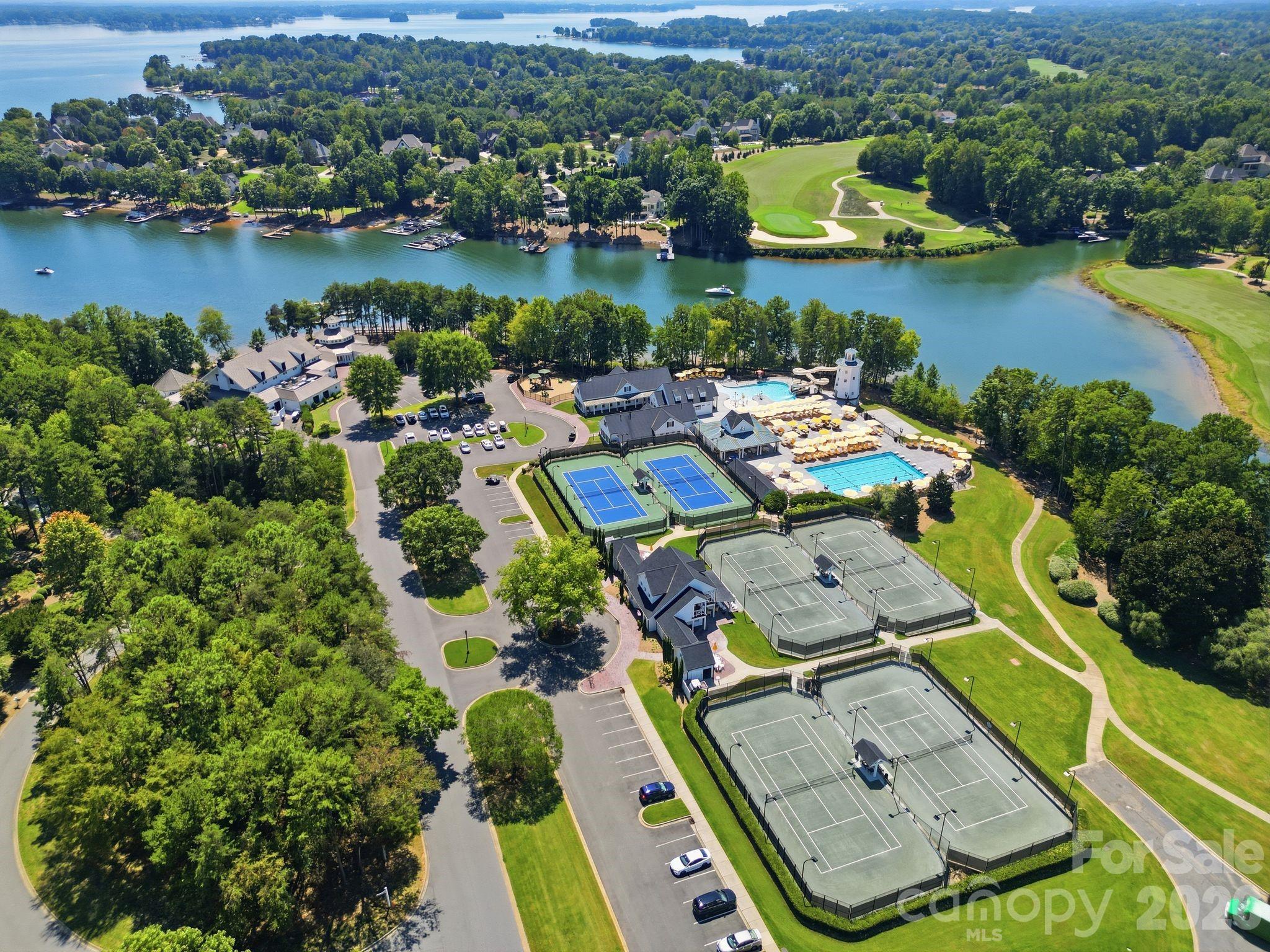 141 Stonewall Beach Lane — Mooresville