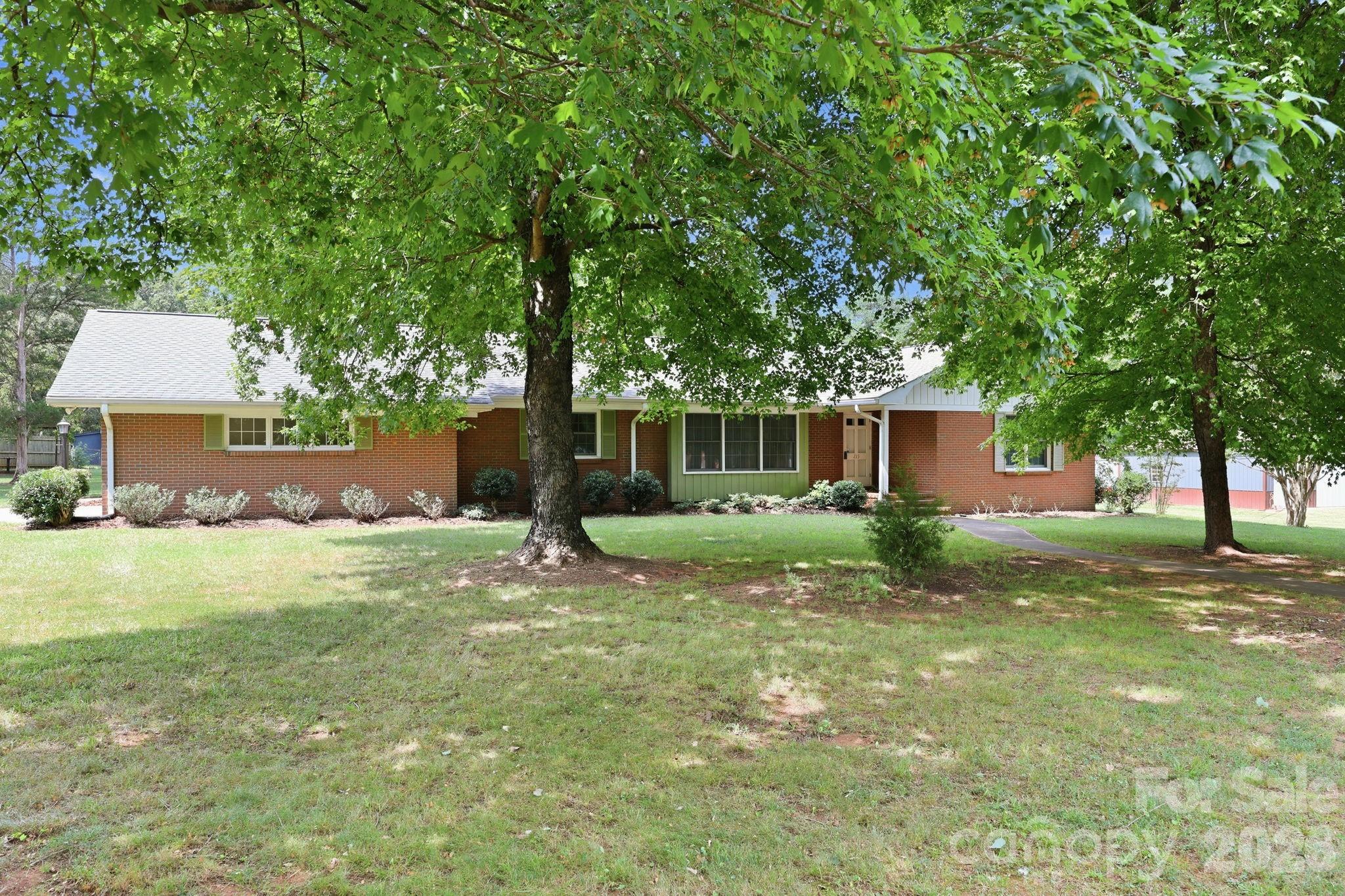 215 E Park Avenue — Granite Quarry