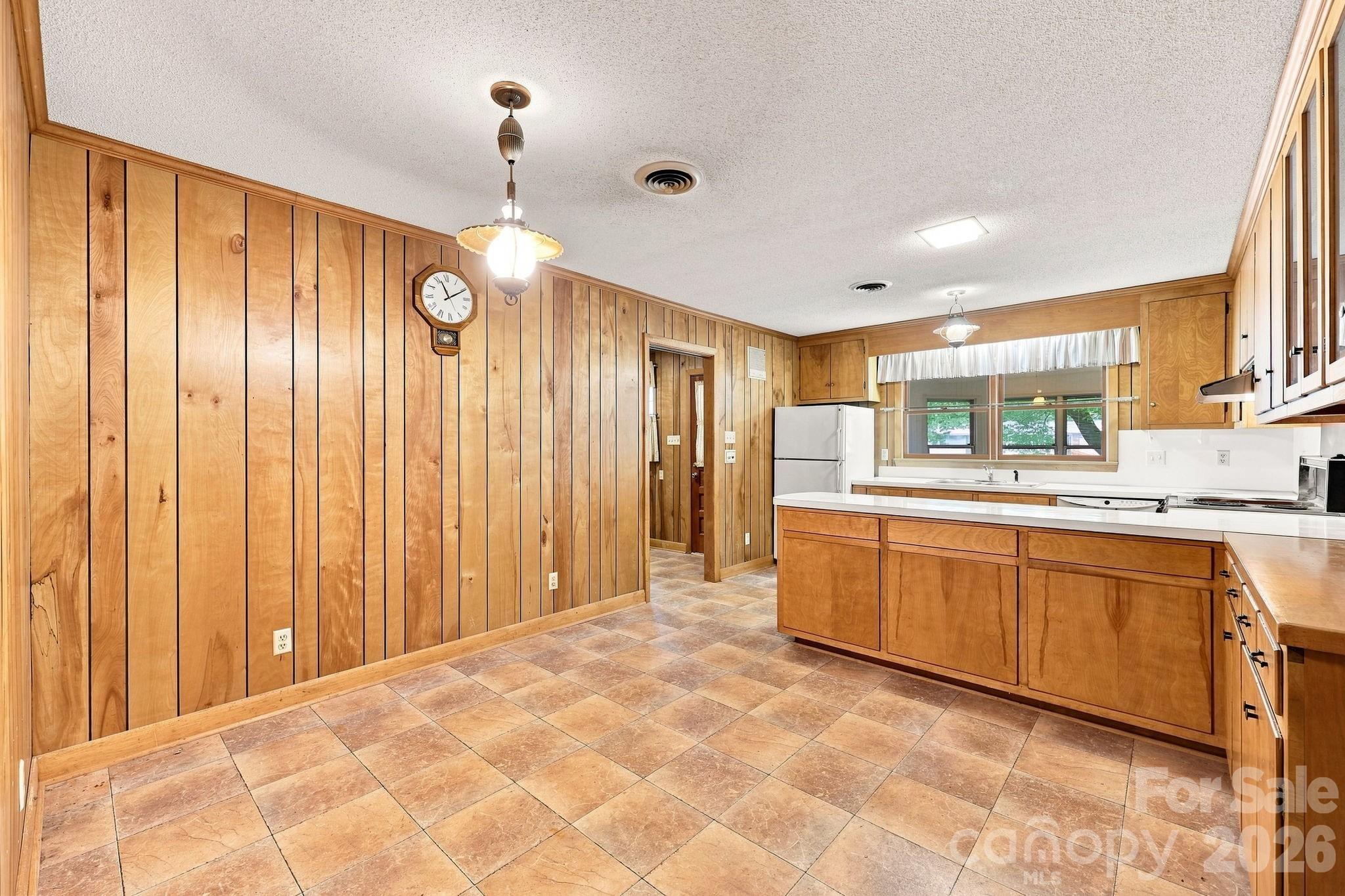 215 E Park Avenue — Granite Quarry