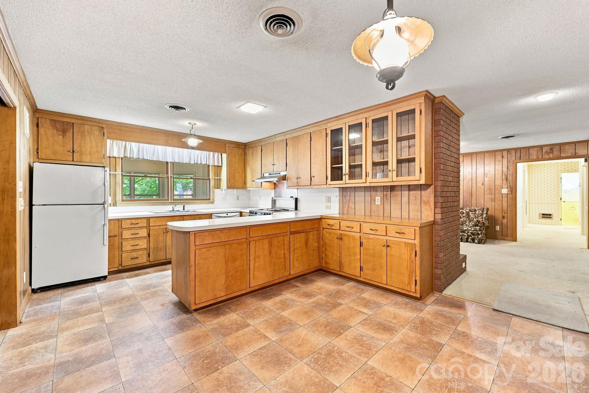 215 E Park Avenue — Granite Quarry