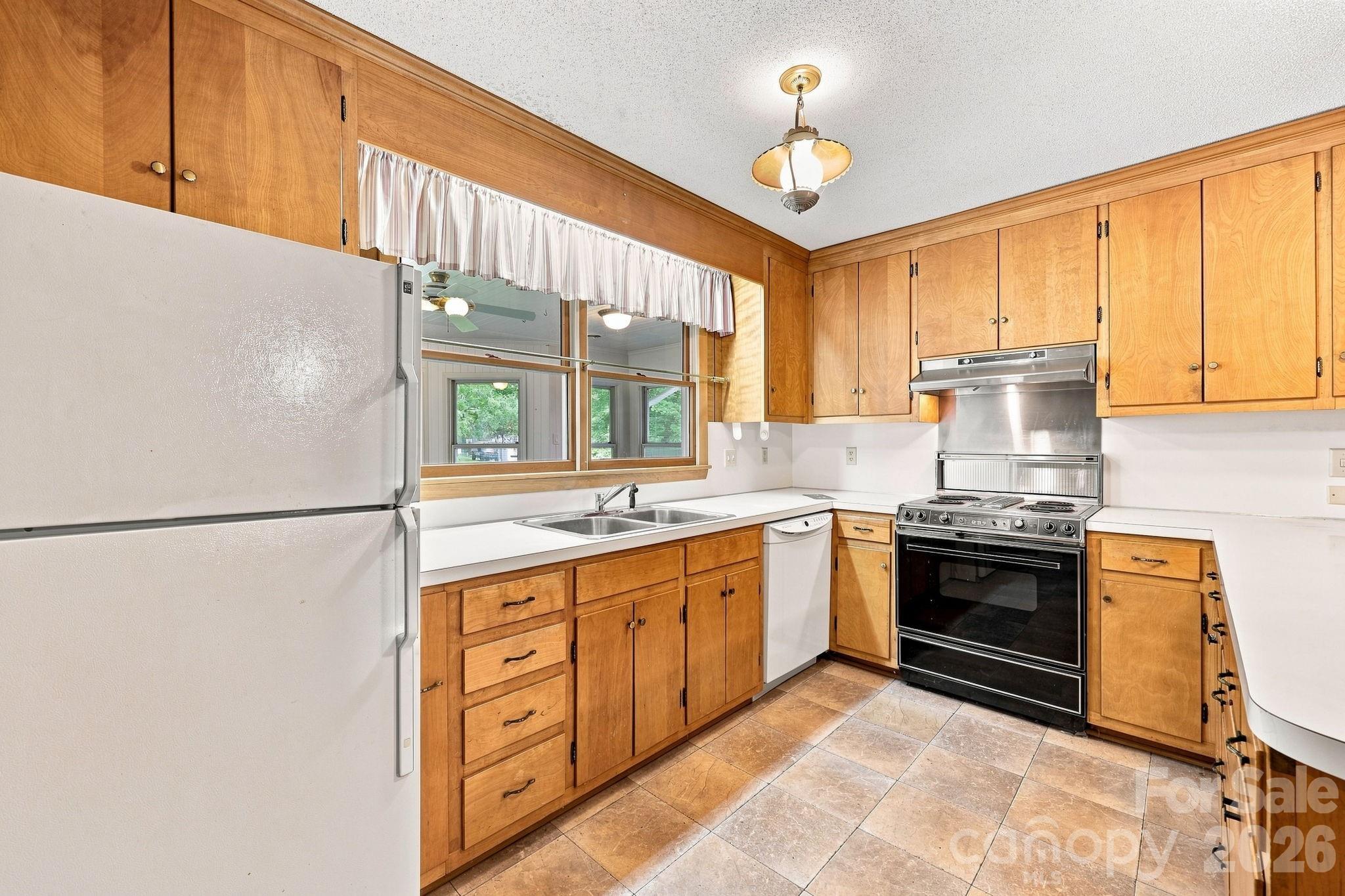 215 E Park Avenue — Granite Quarry