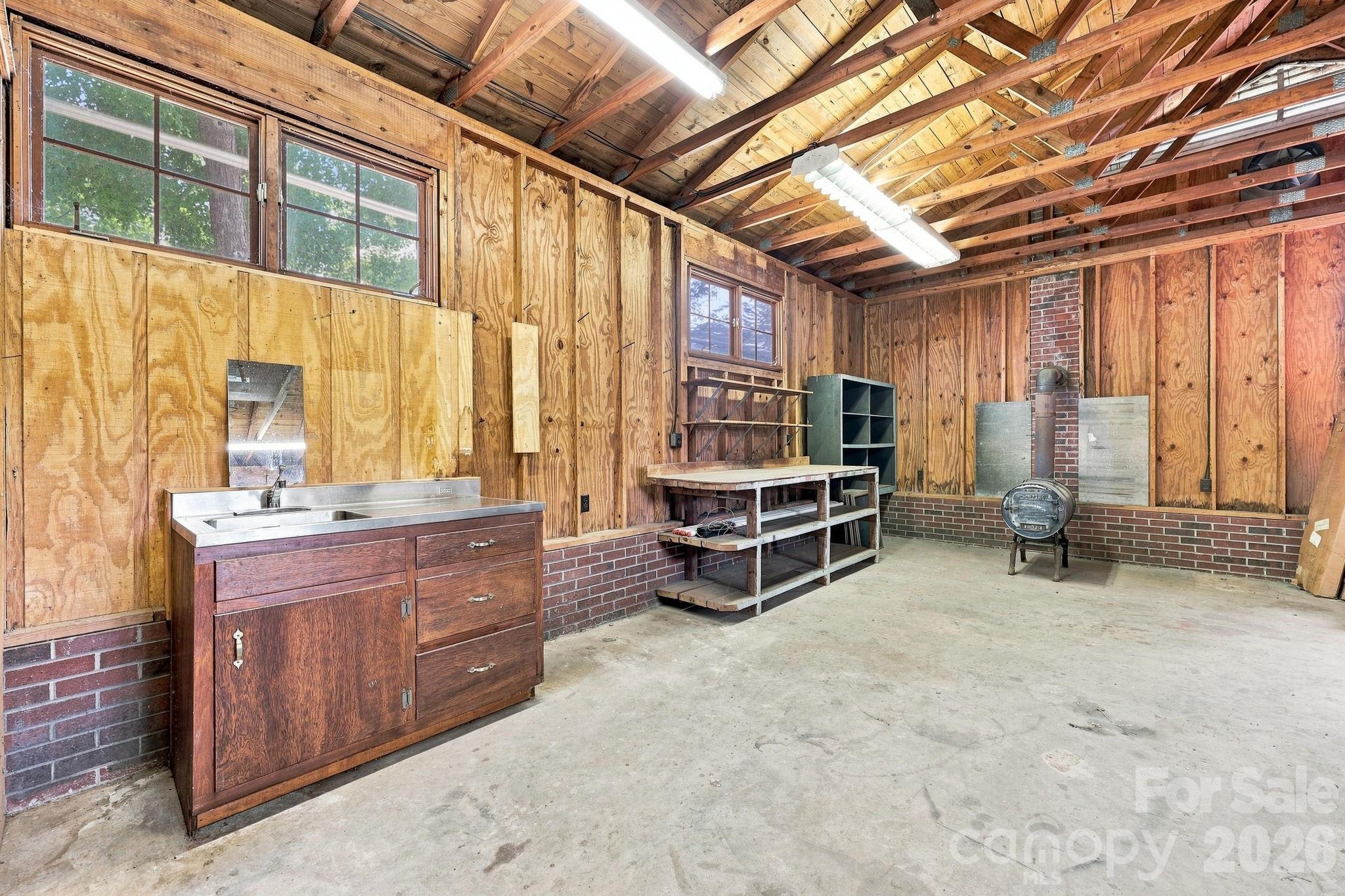 215 E Park Avenue — Granite Quarry