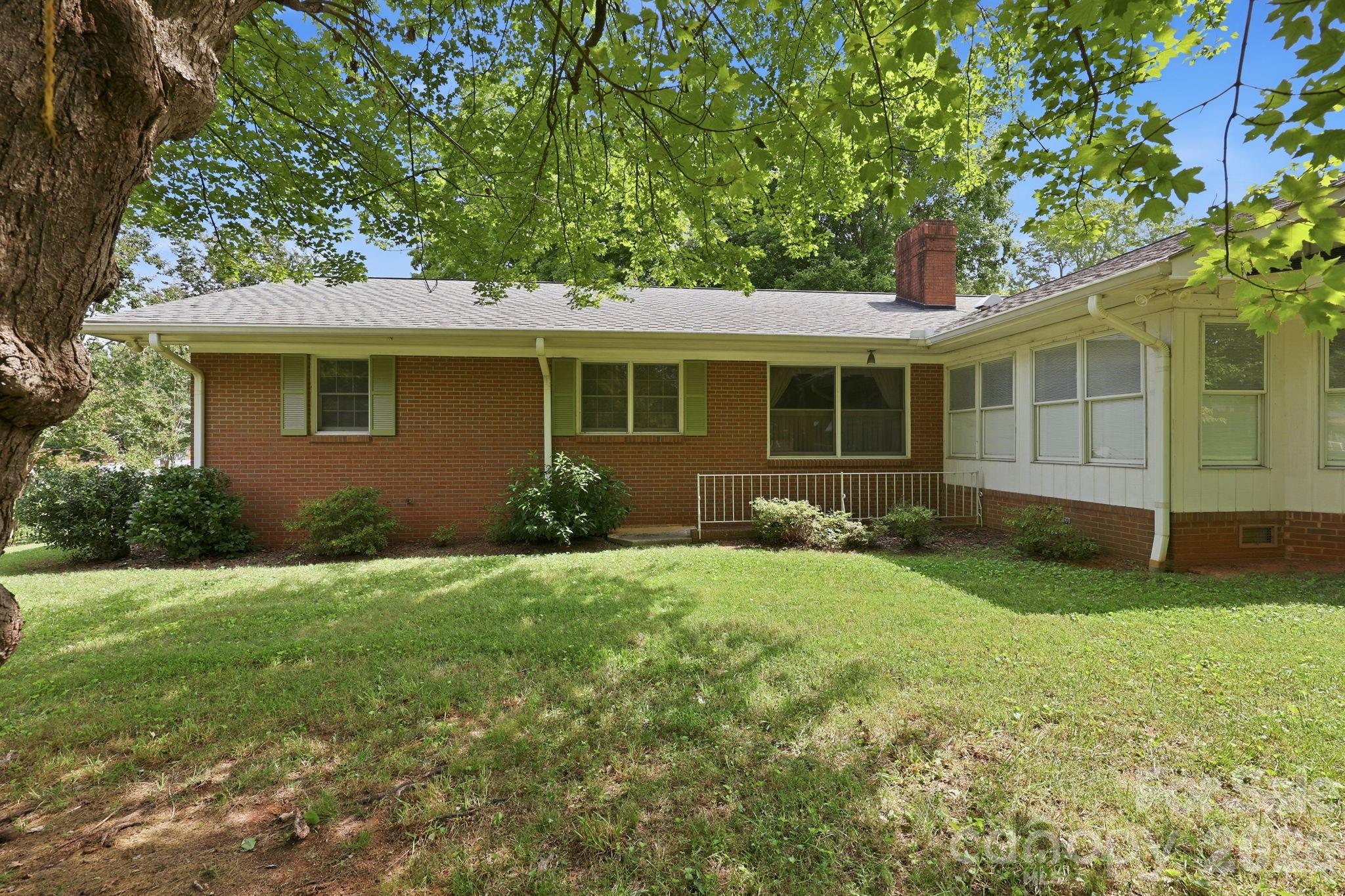215 E Park Avenue — Granite Quarry