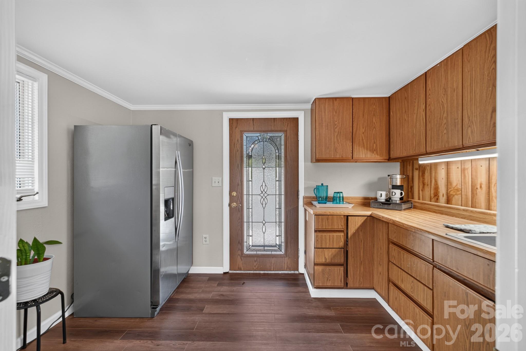 745 Anchor Road — Norwood