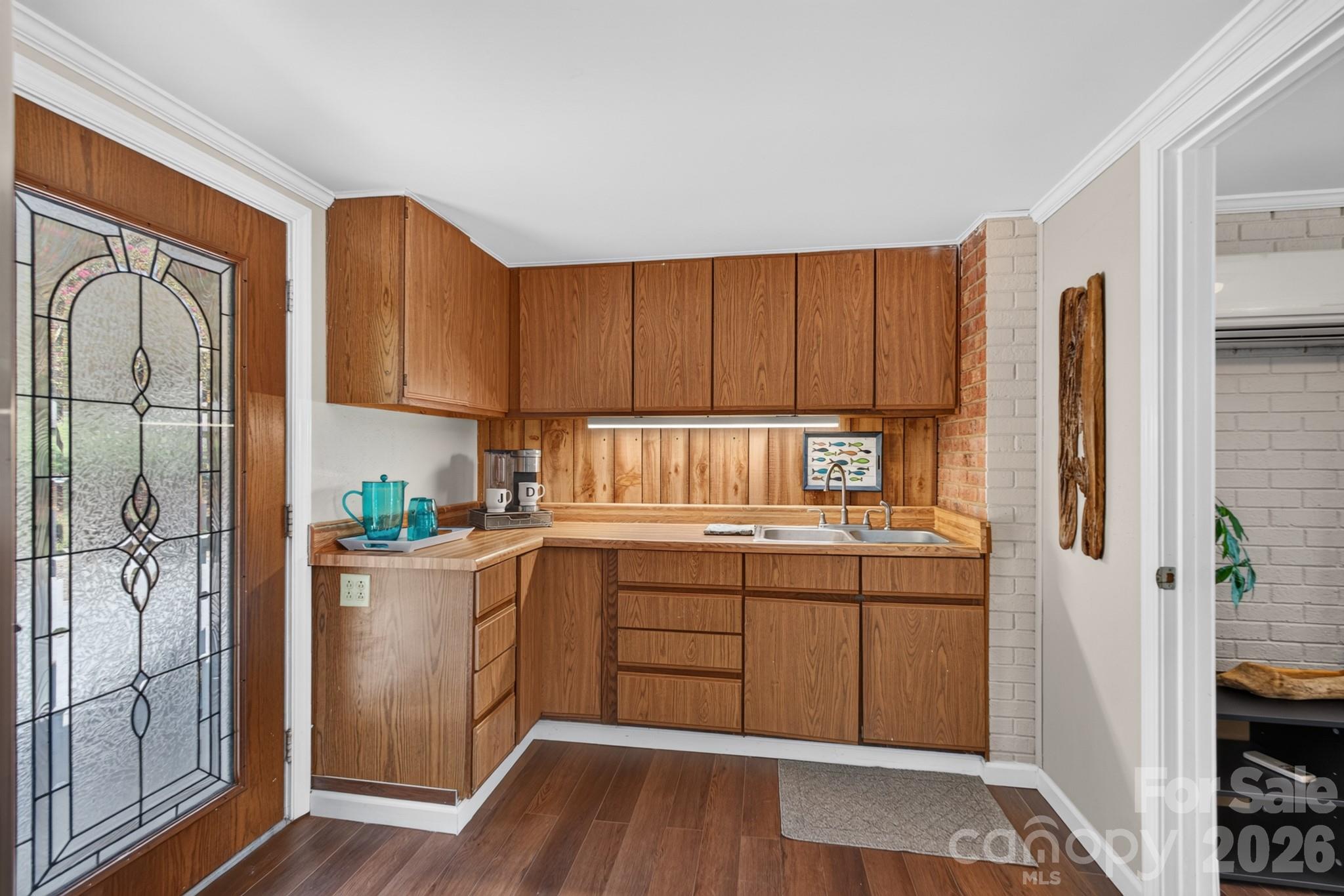 745 Anchor Road — Norwood