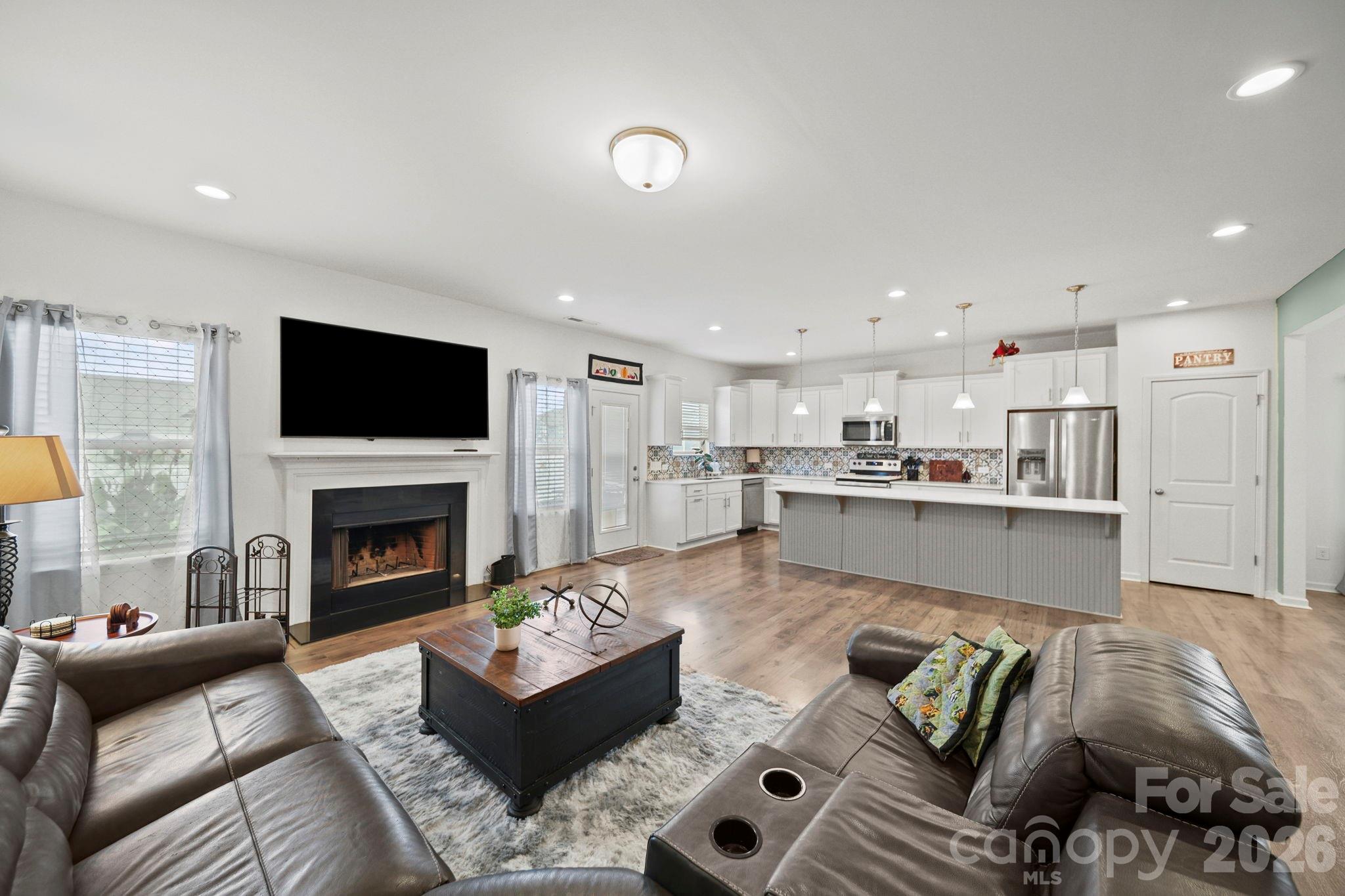 2015 McDonald Drive — Stanfield