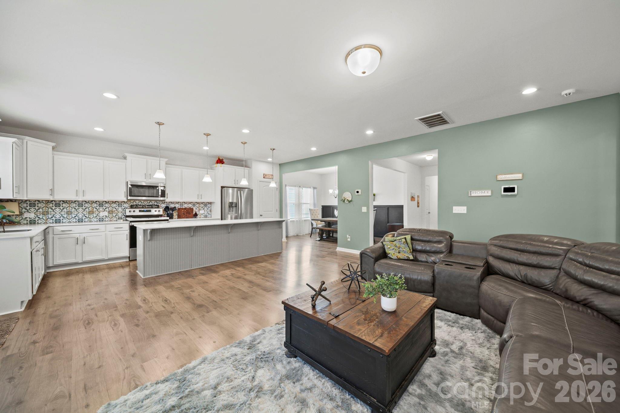 2015 McDonald Drive — Stanfield