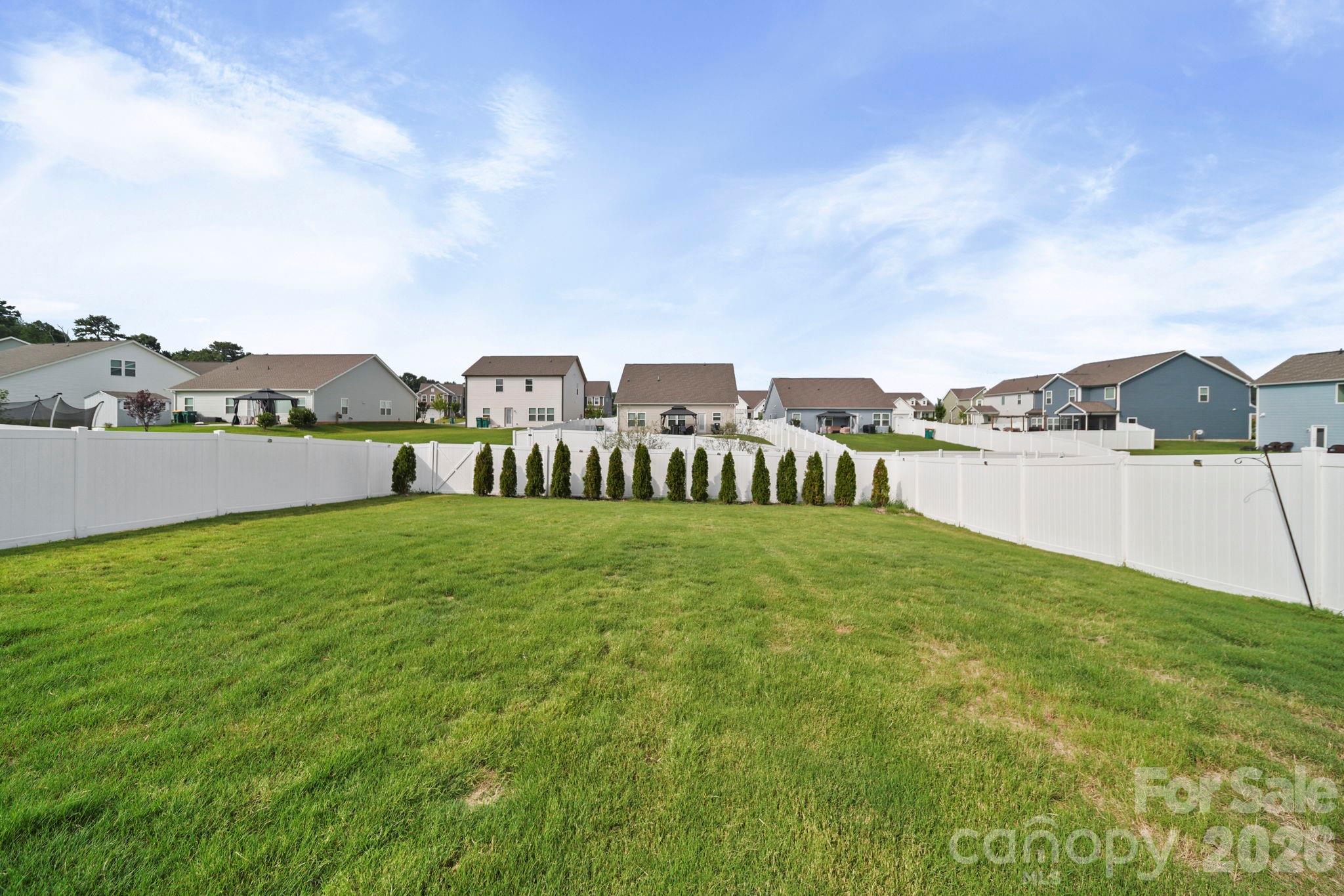 2015 McDonald Drive — Stanfield