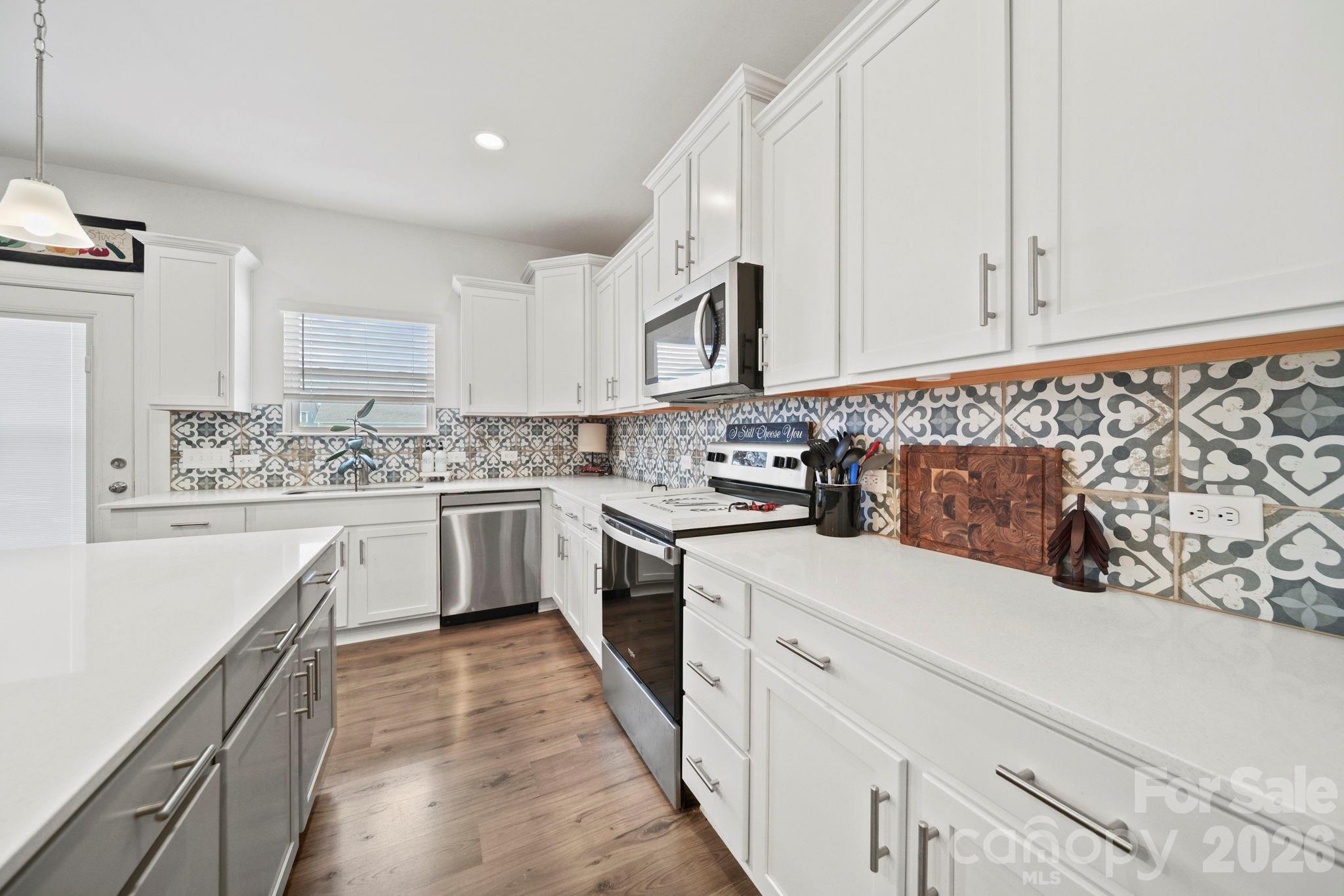 2015 McDonald Drive — Stanfield