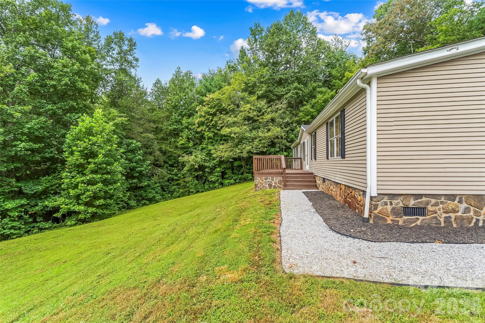 390 Stacy Hollow Drive — Marion