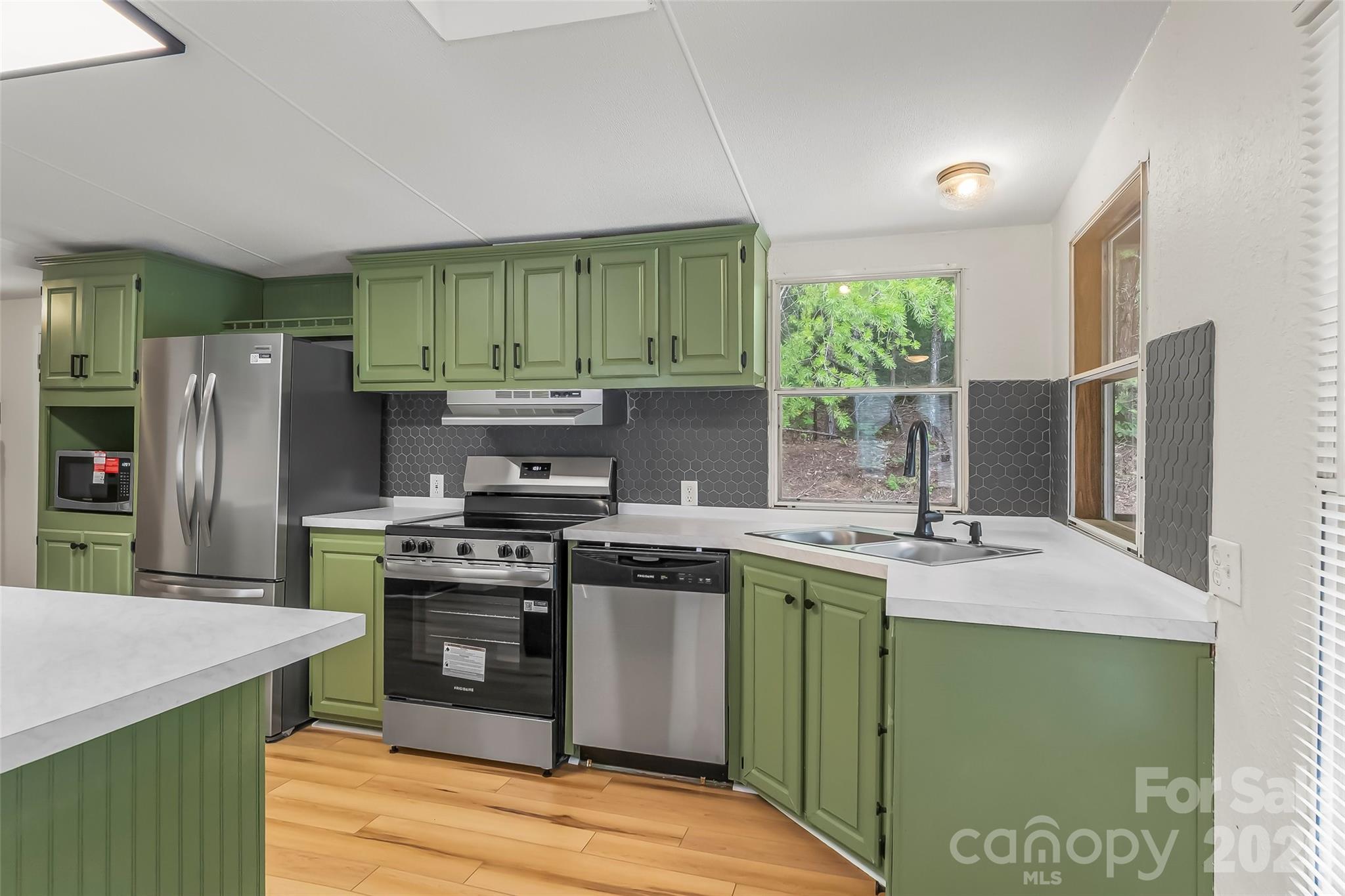 390 Stacy Hollow Drive — Marion