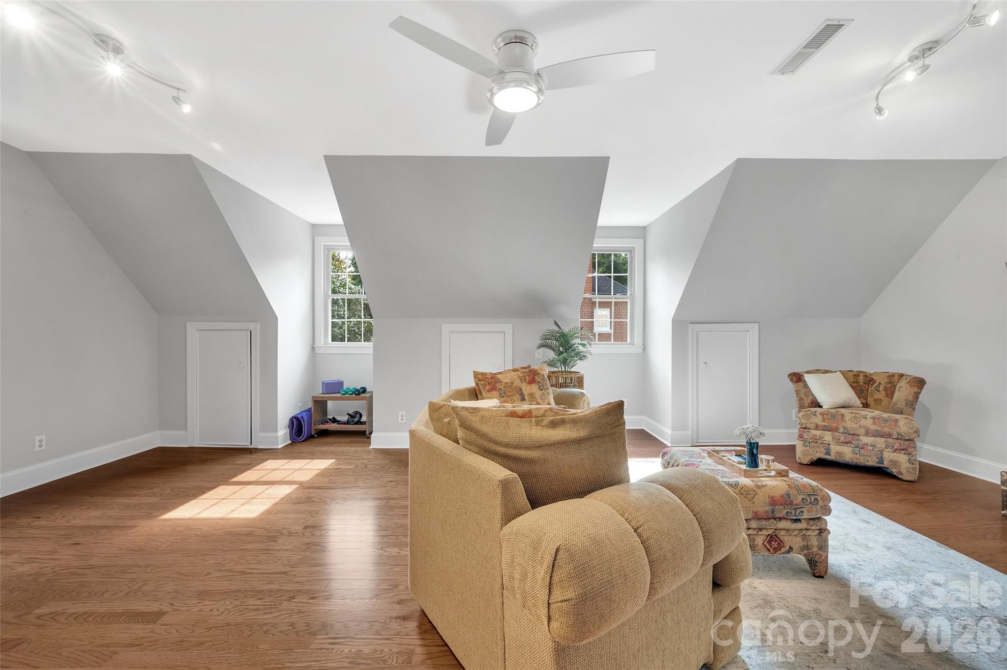10108 Lampkin Way — Charlotte