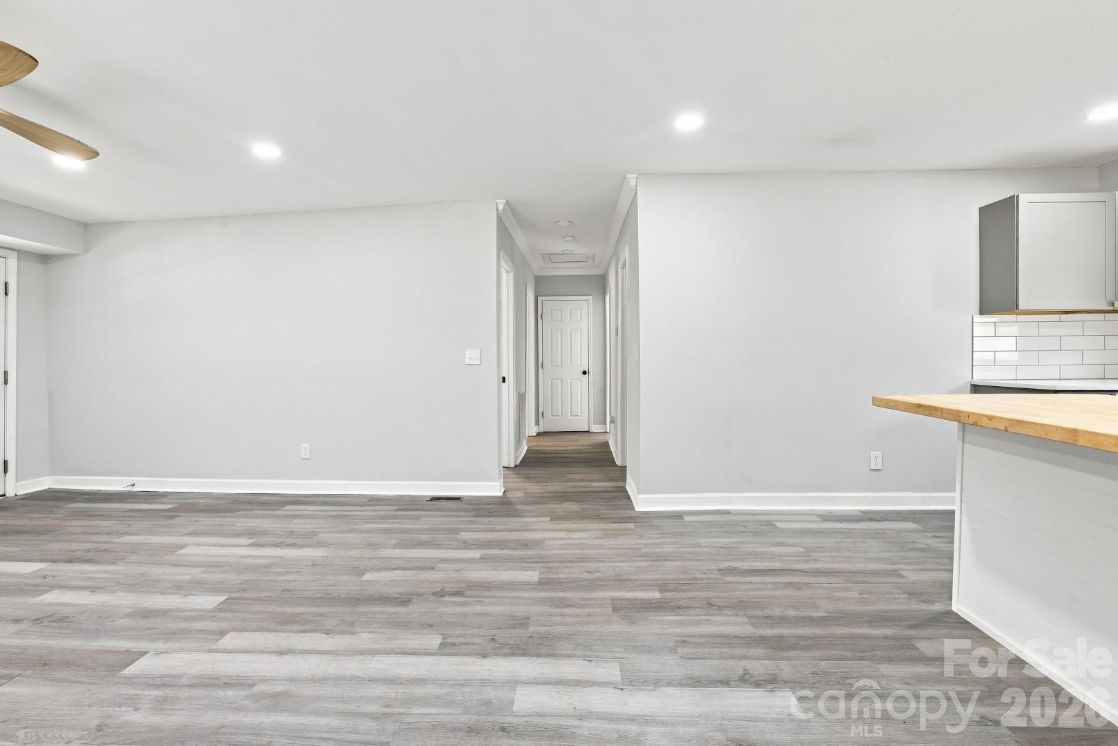 3028 Playmore Beach Road — Morganton
