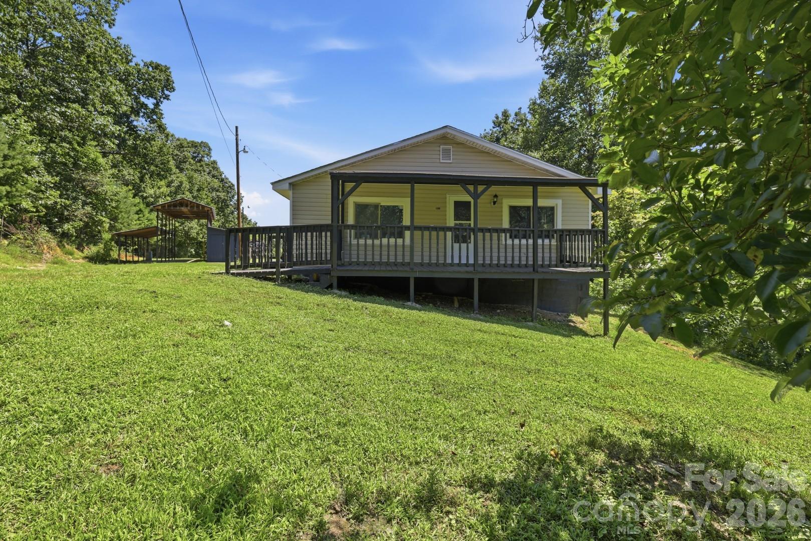 3028 Playmore Beach Road — Morganton