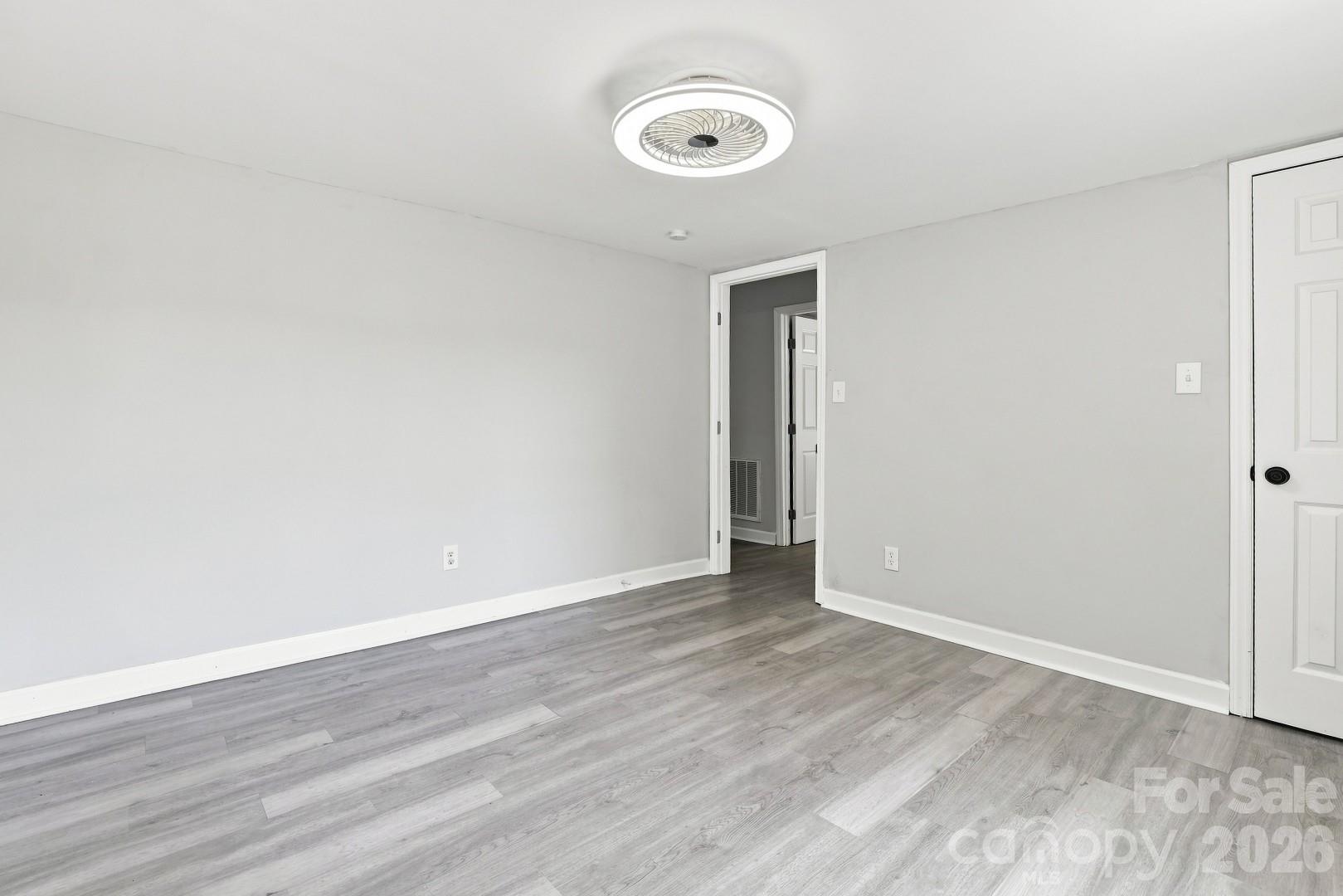 3028 Playmore Beach Road — Morganton