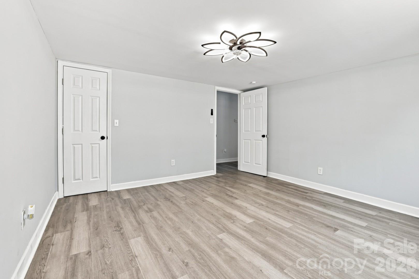3028 Playmore Beach Road — Morganton