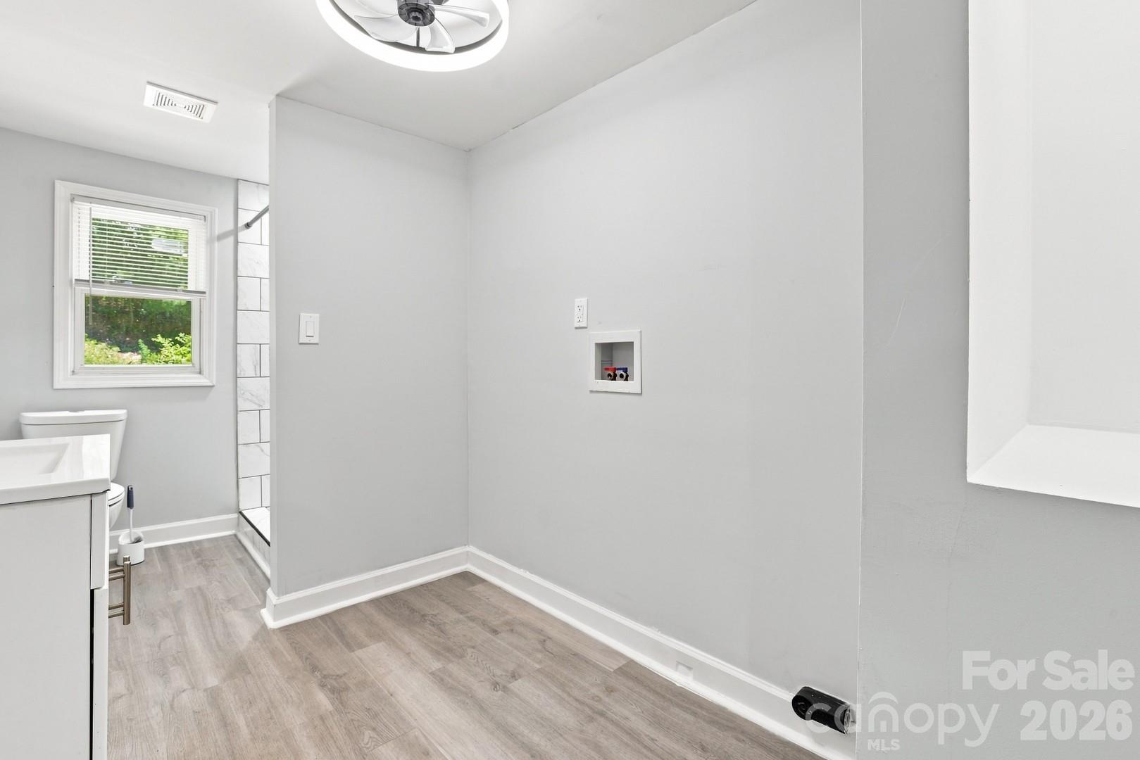 3028 Playmore Beach Road — Morganton