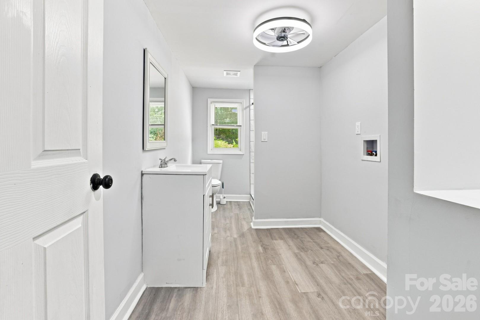 3028 Playmore Beach Road — Morganton