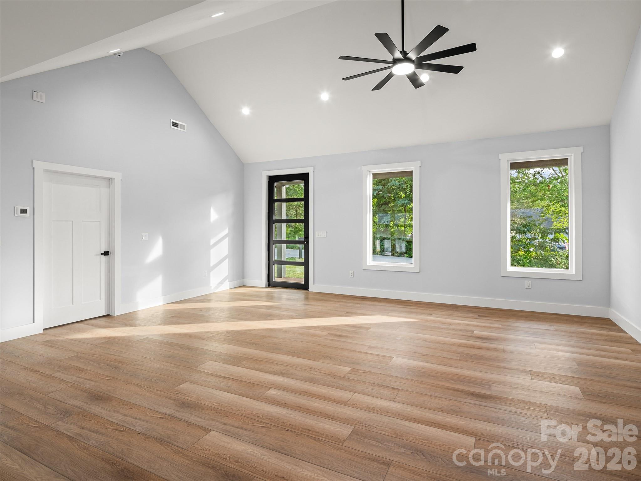 902 Narva Road — Hendersonville