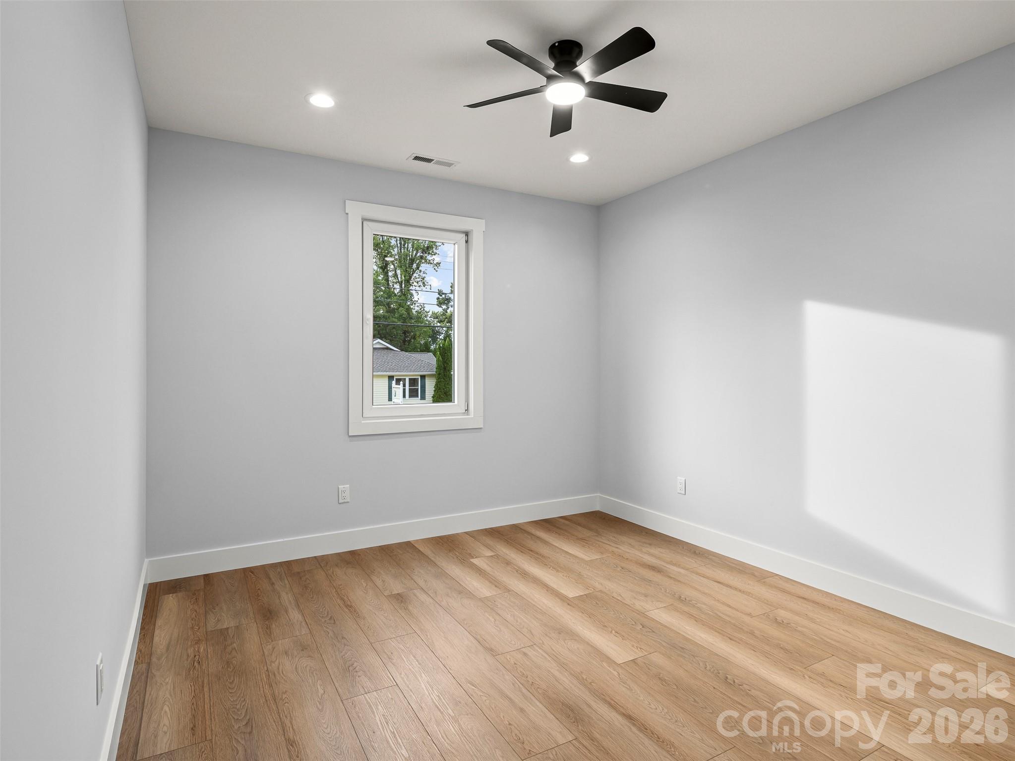 902 Narva Road — Hendersonville