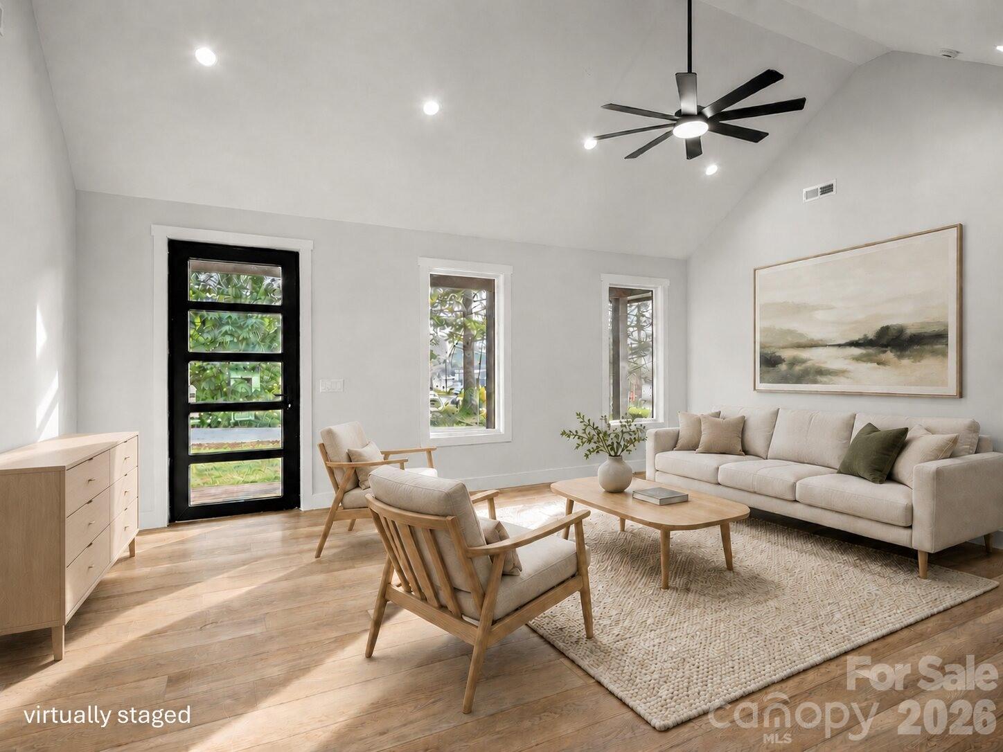 902 Narva Road — Hendersonville