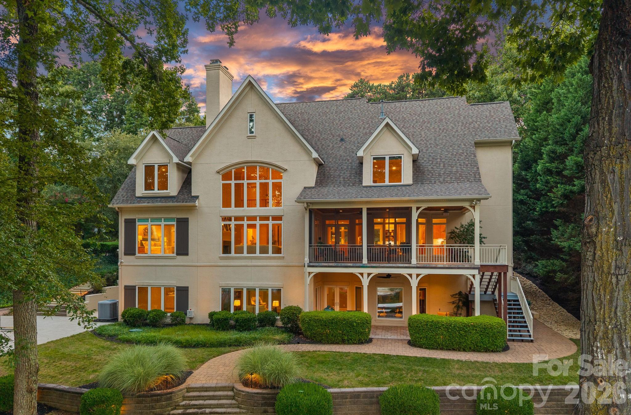 177 Great Point Drive — Mooresville