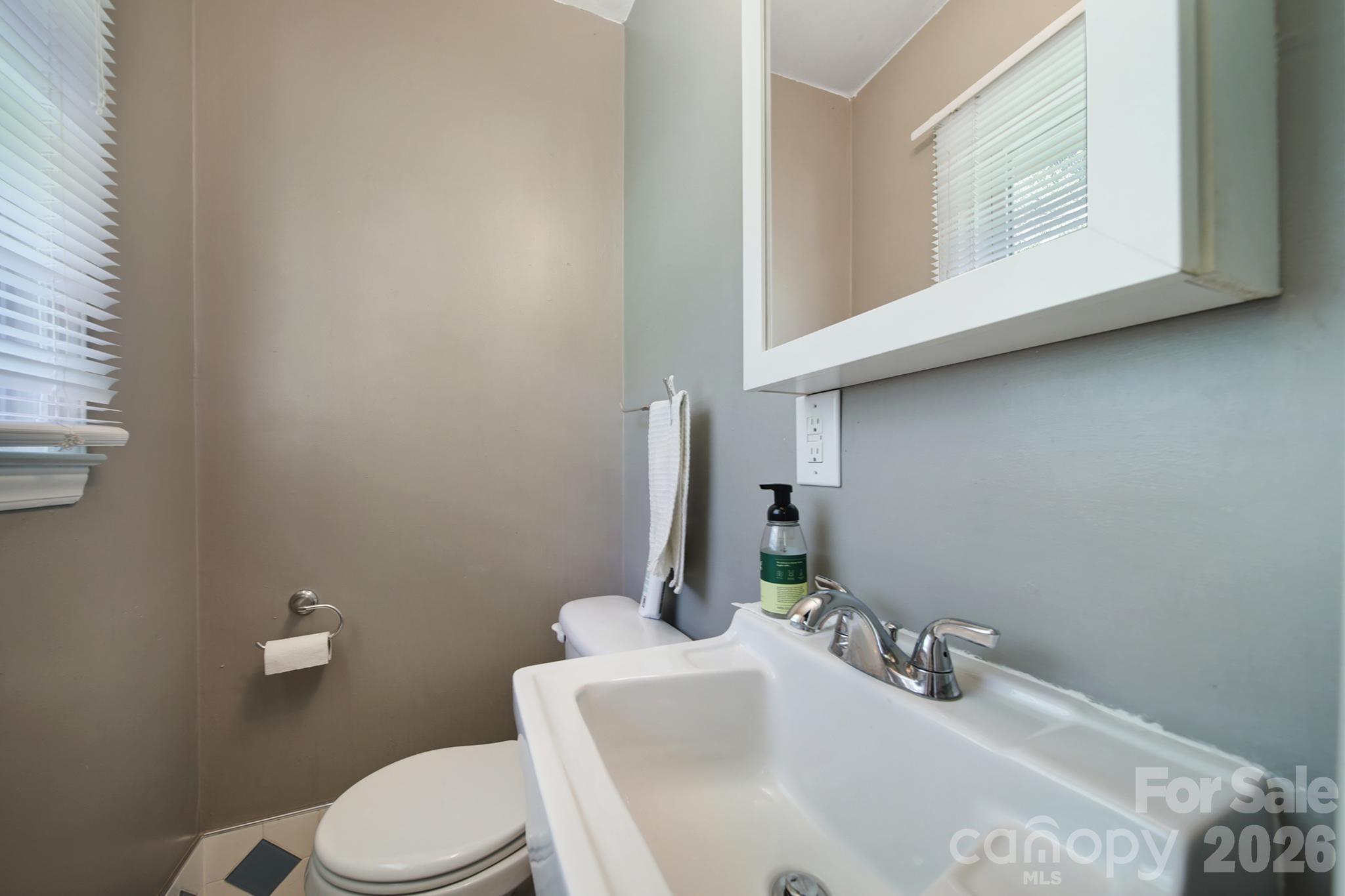 3335 Dunaire Drive — Charlotte