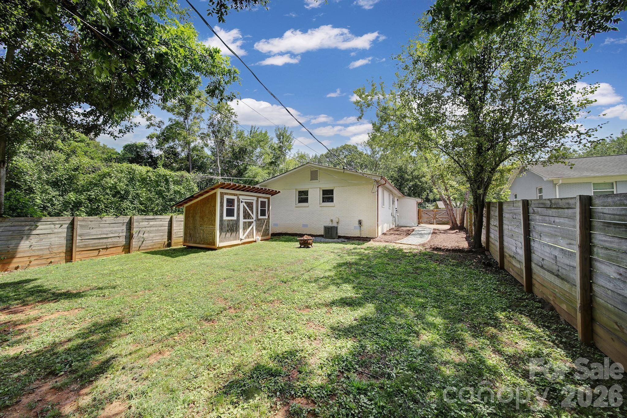 3335 Dunaire Drive — Charlotte