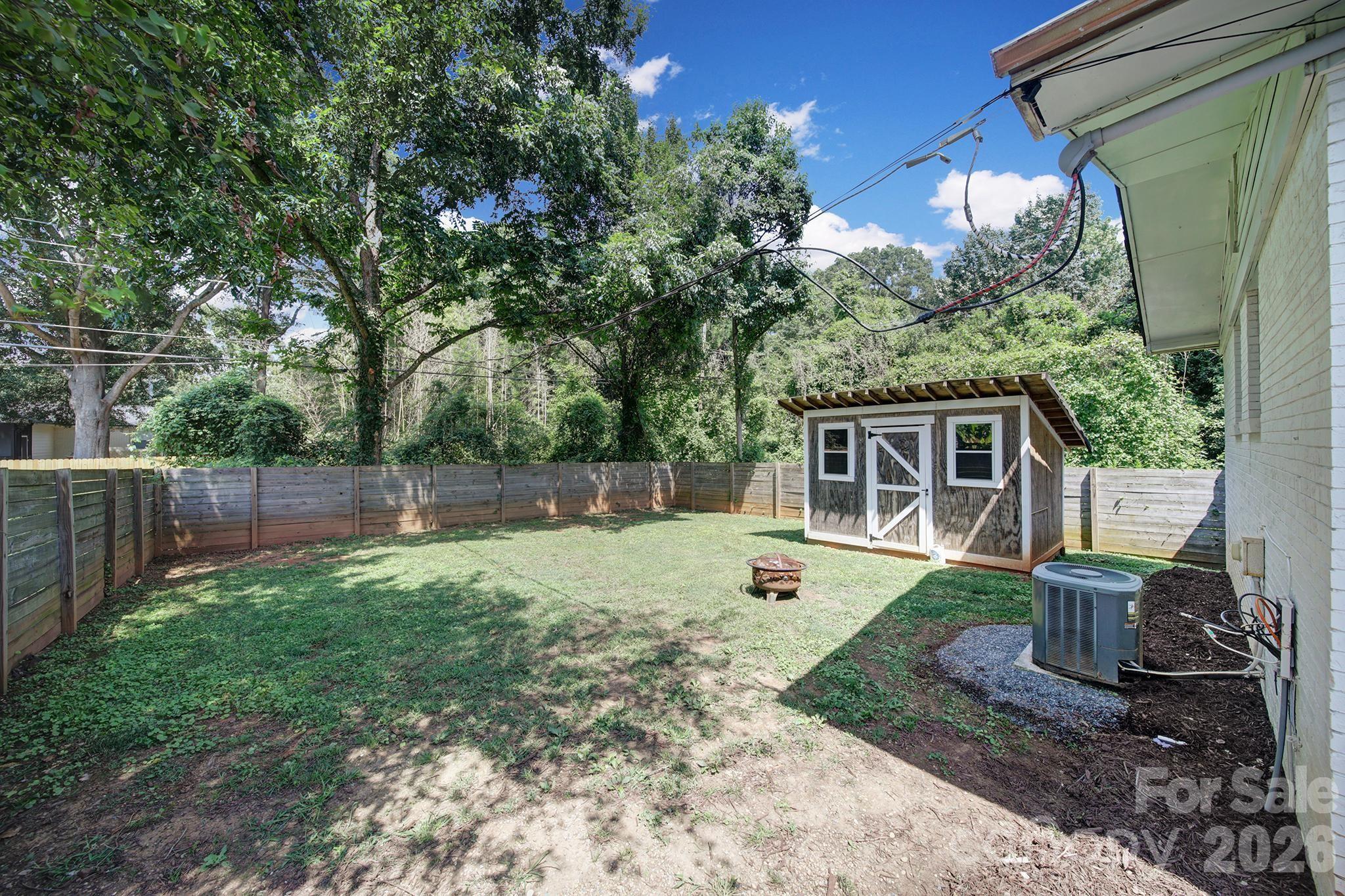 3335 Dunaire Drive — Charlotte