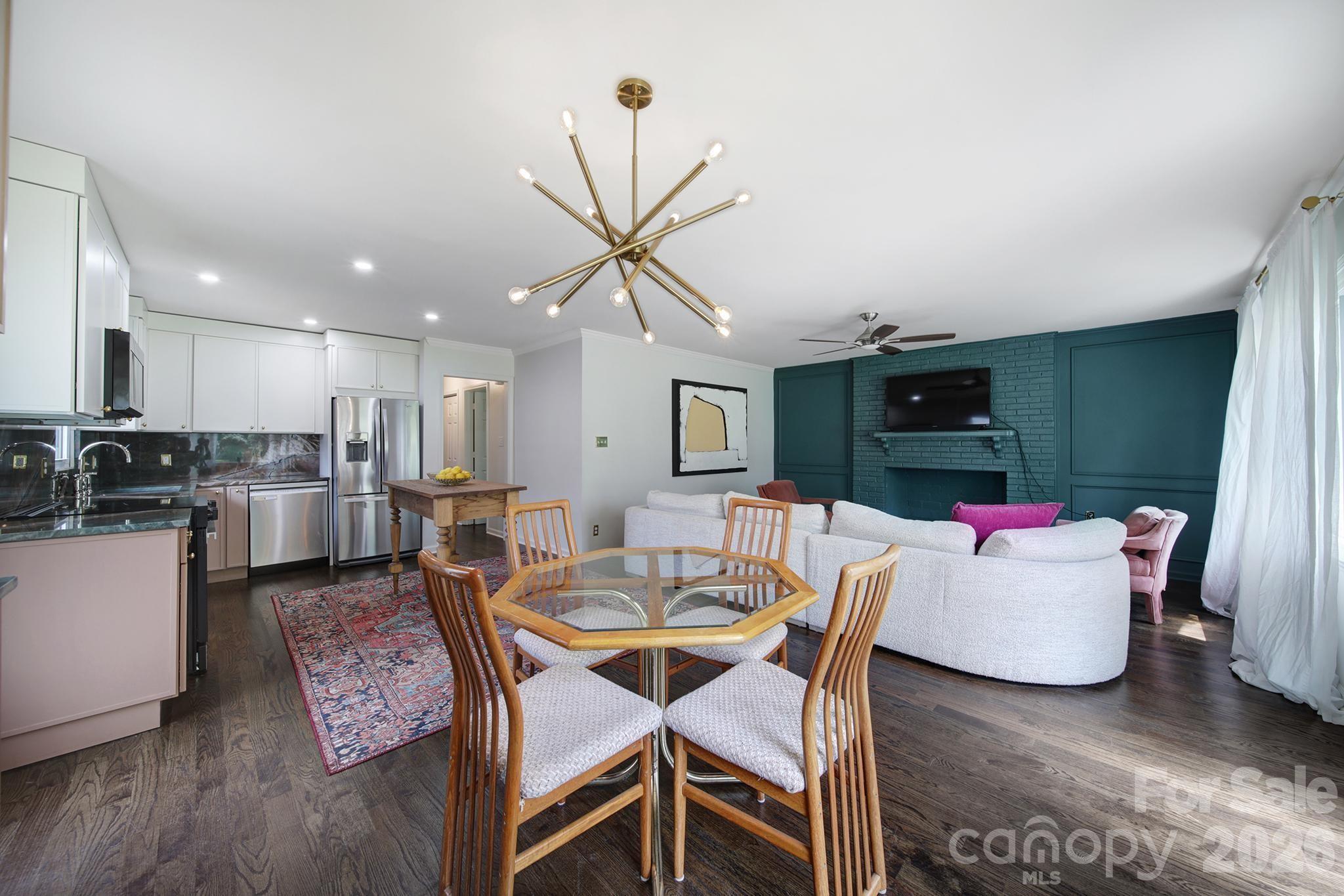 3335 Dunaire Drive — Charlotte