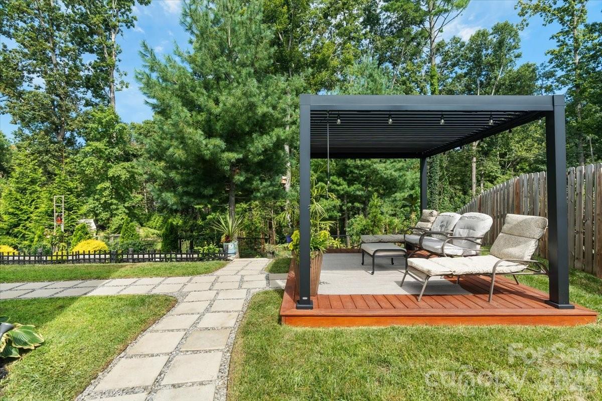 333 Oak Branch Road — Arden