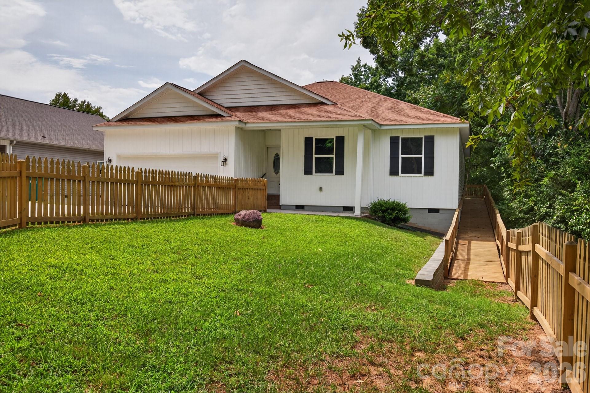922 Legion Club Road — Salisbury
