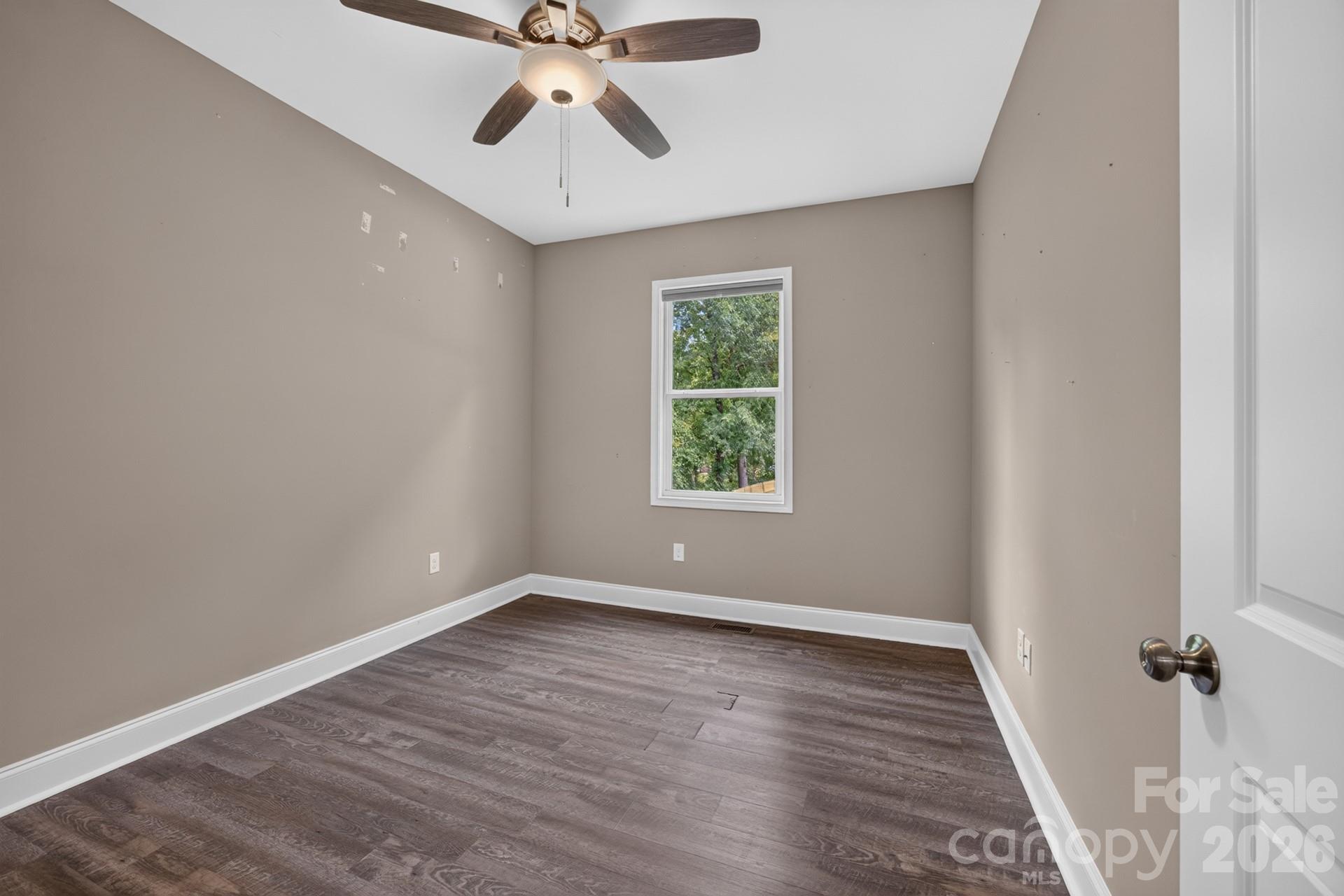 922 Legion Club Road — Salisbury