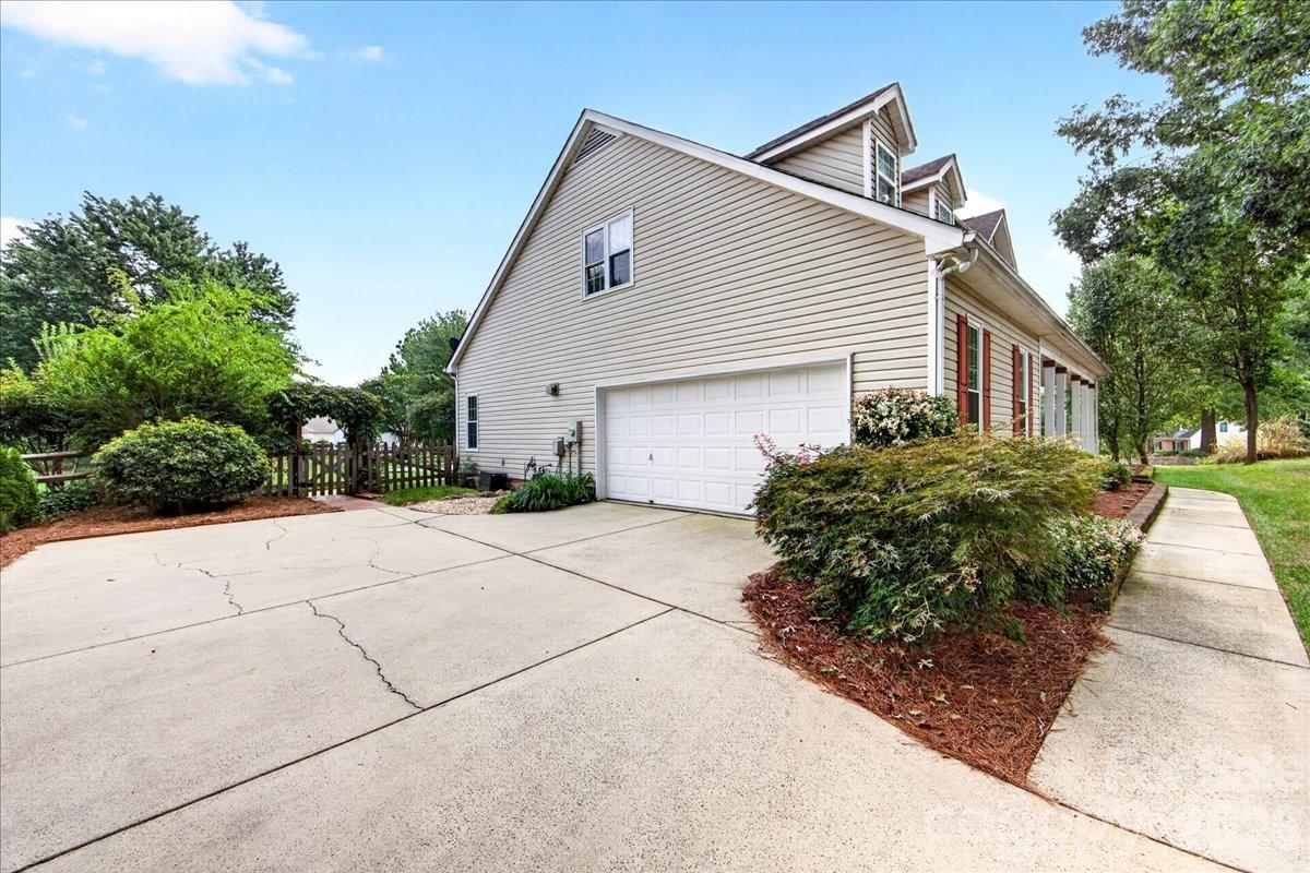 6200 Greengate Lane — Waxhaw