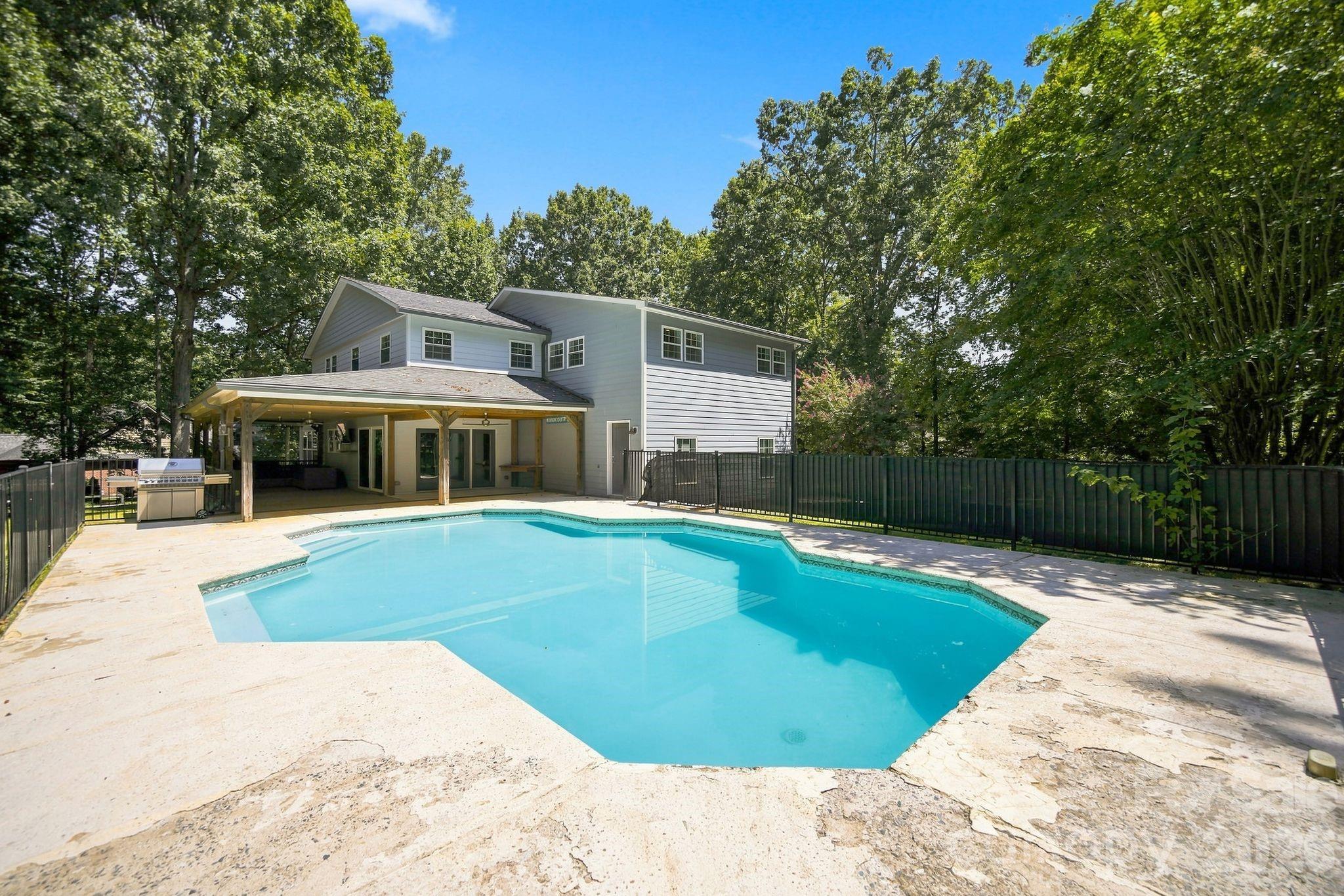 5225 Mayhew Country Drive — Mint Hill