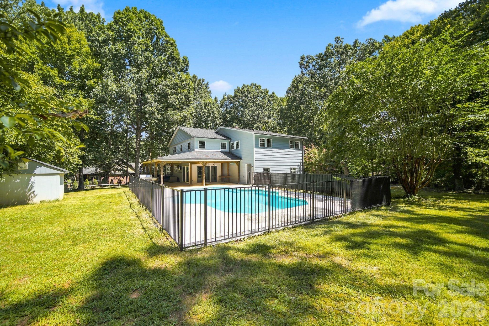 5225 Mayhew Country Drive — Mint Hill
