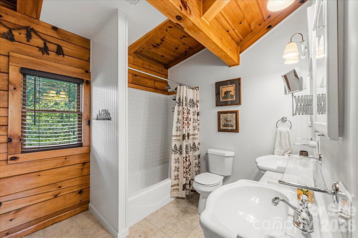 6012 Holiday Shores Avenue — Nebo