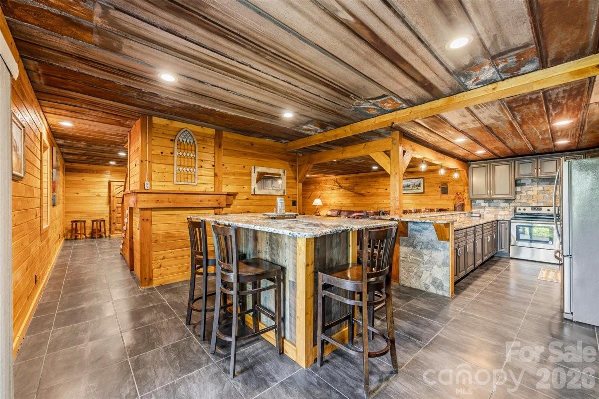 6012 Holiday Shores Avenue — Nebo